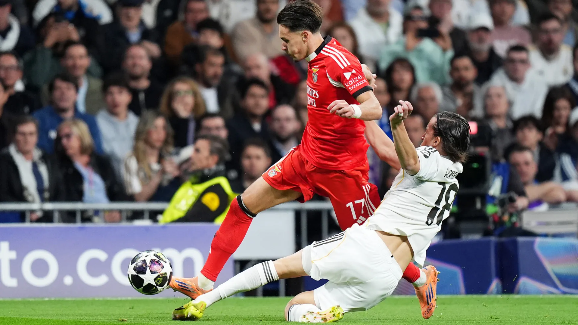 
                    EM DIRETO: Benfica marca... mas Real Madrid responde e empata de imediato
                