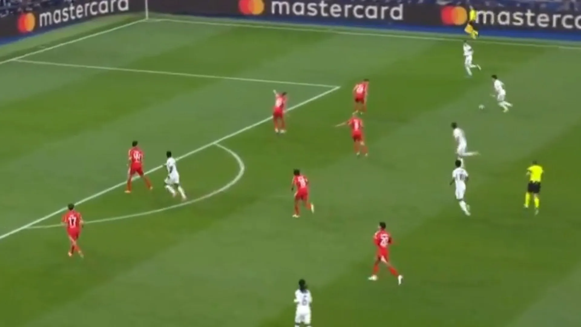 
                    Os golos que ditaram derrota do Benfica e eliminação da Champions
                