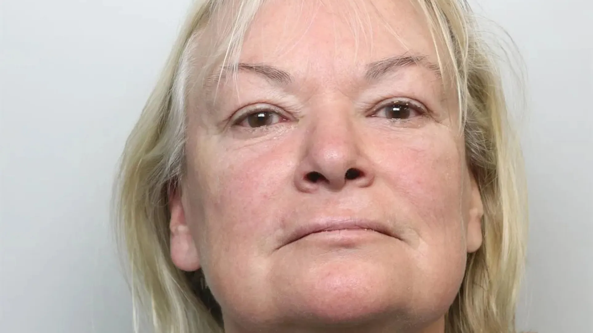 Dorme com corpo do marido no quarto durante três semanas. Foi condenada