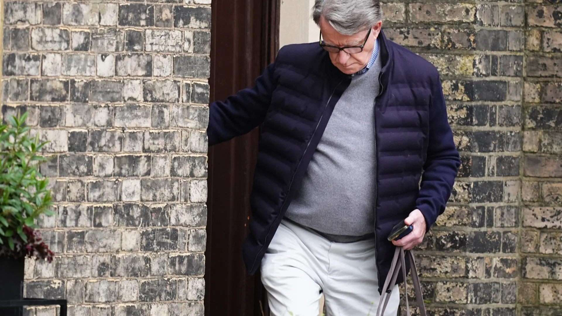 
                    Bruxelas pede a organismo antifraude para investigar Peter Mandelson
                