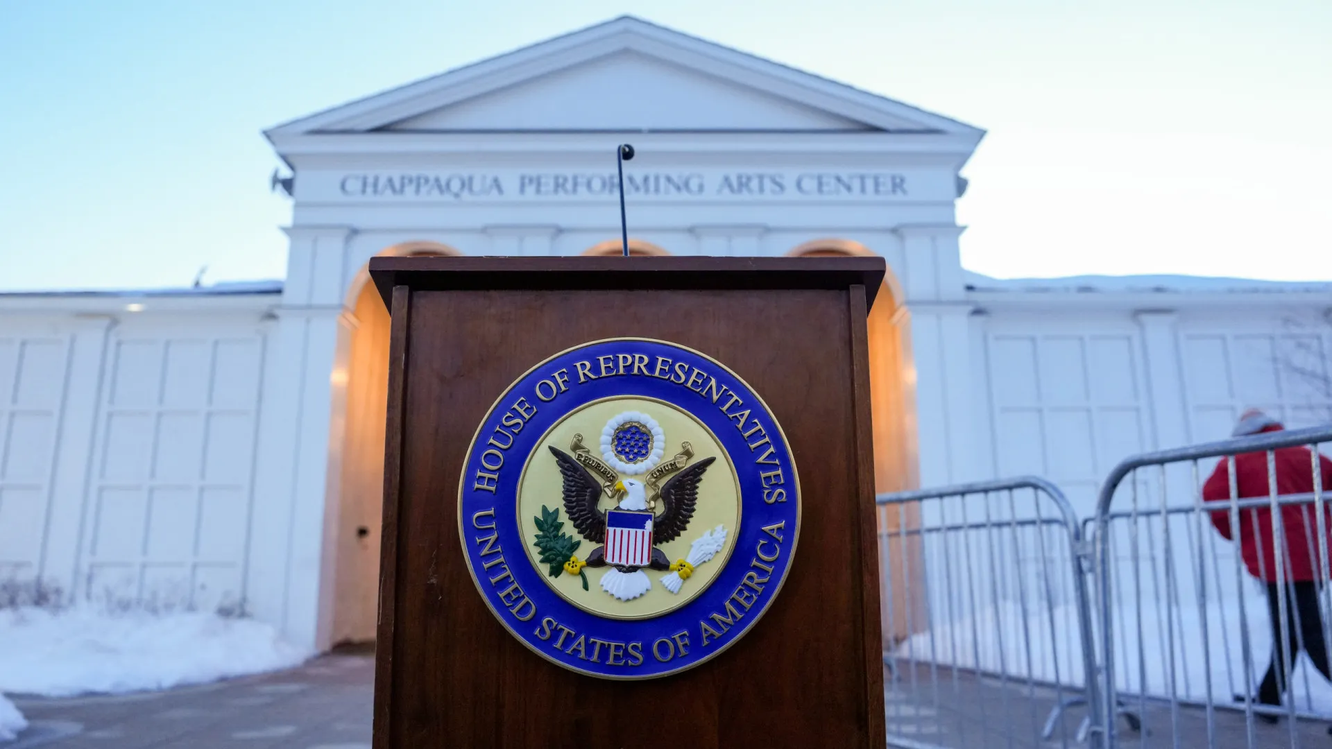 
                    Audição de Hillary Clinton foi suspensa após divulgação de foto da sessão
                