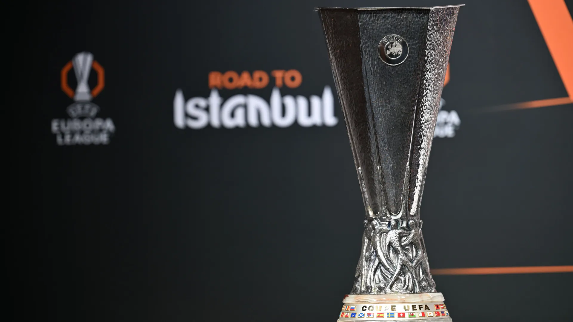 
                    FC Porto e Sp. Braga já têm calendário para os 'quartos' da Liga Europa
                