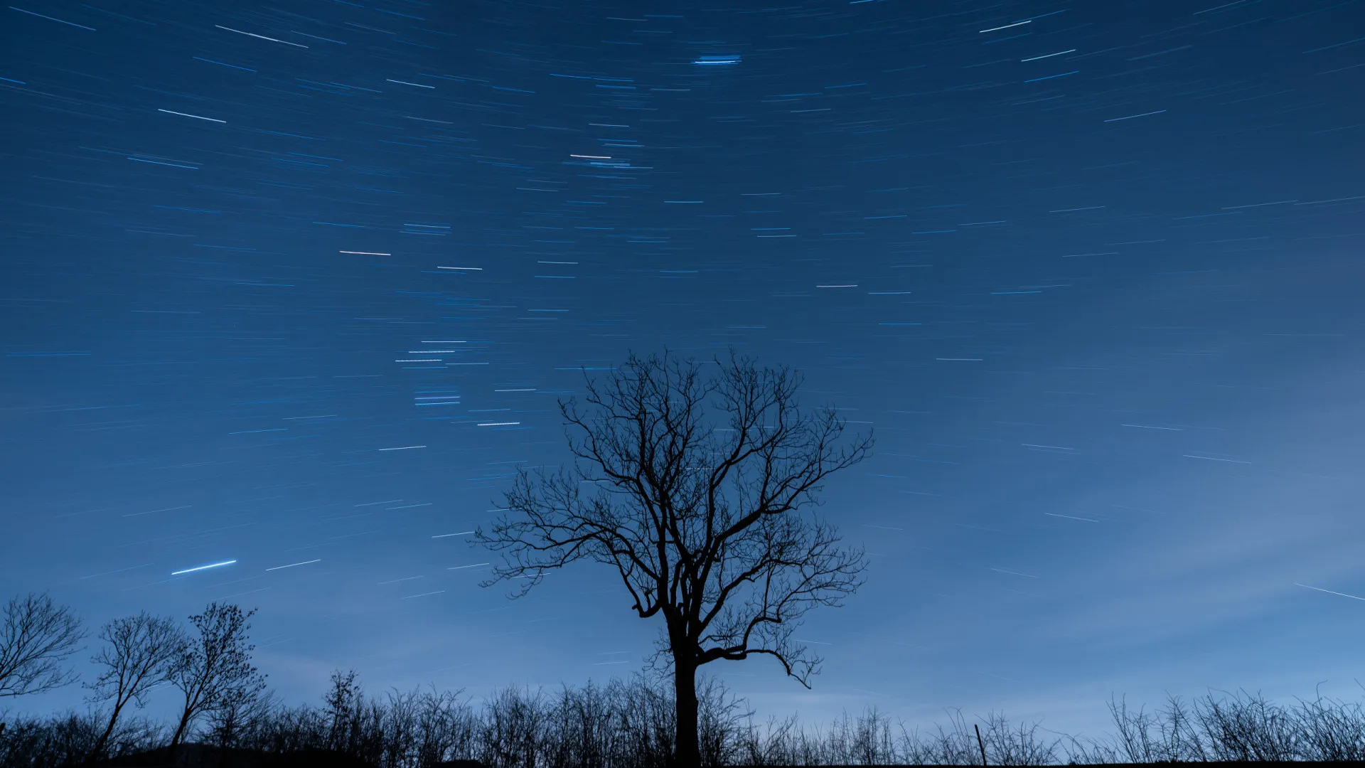 Seis planetas vão 'desfilar' no céu este sábado: Como ver o raro fenómeno