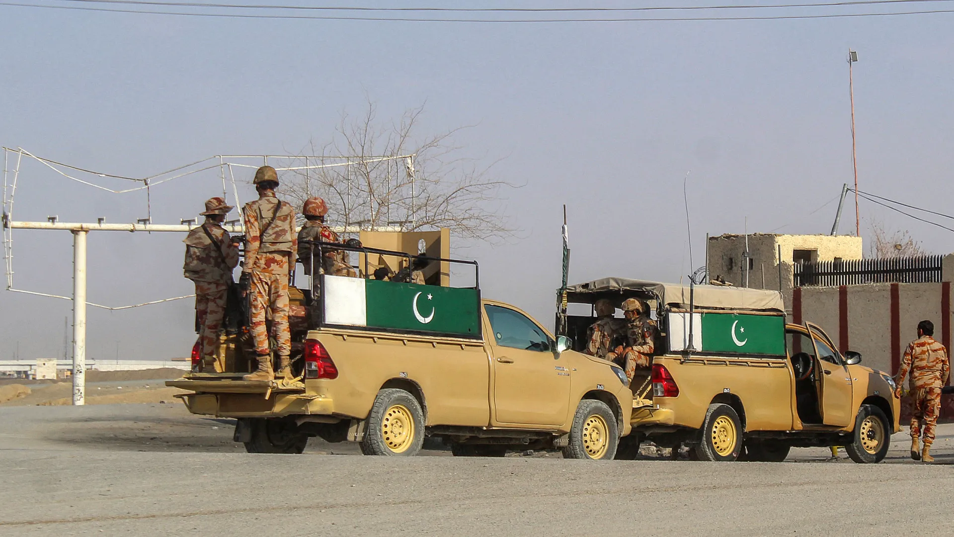 
                    Paquistão garante ter frustrado um ataque com drones dos talibãs afegãos
                