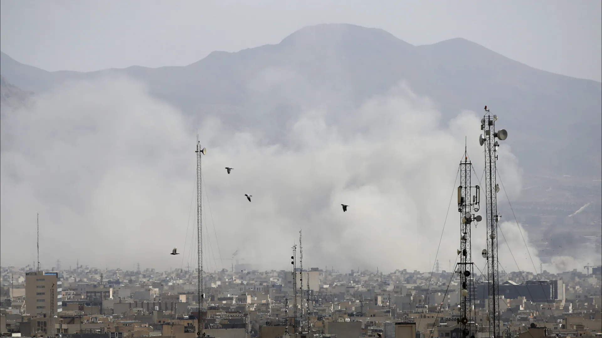 Pelo menos 120 museus e edifícios históricos danificados por ataques