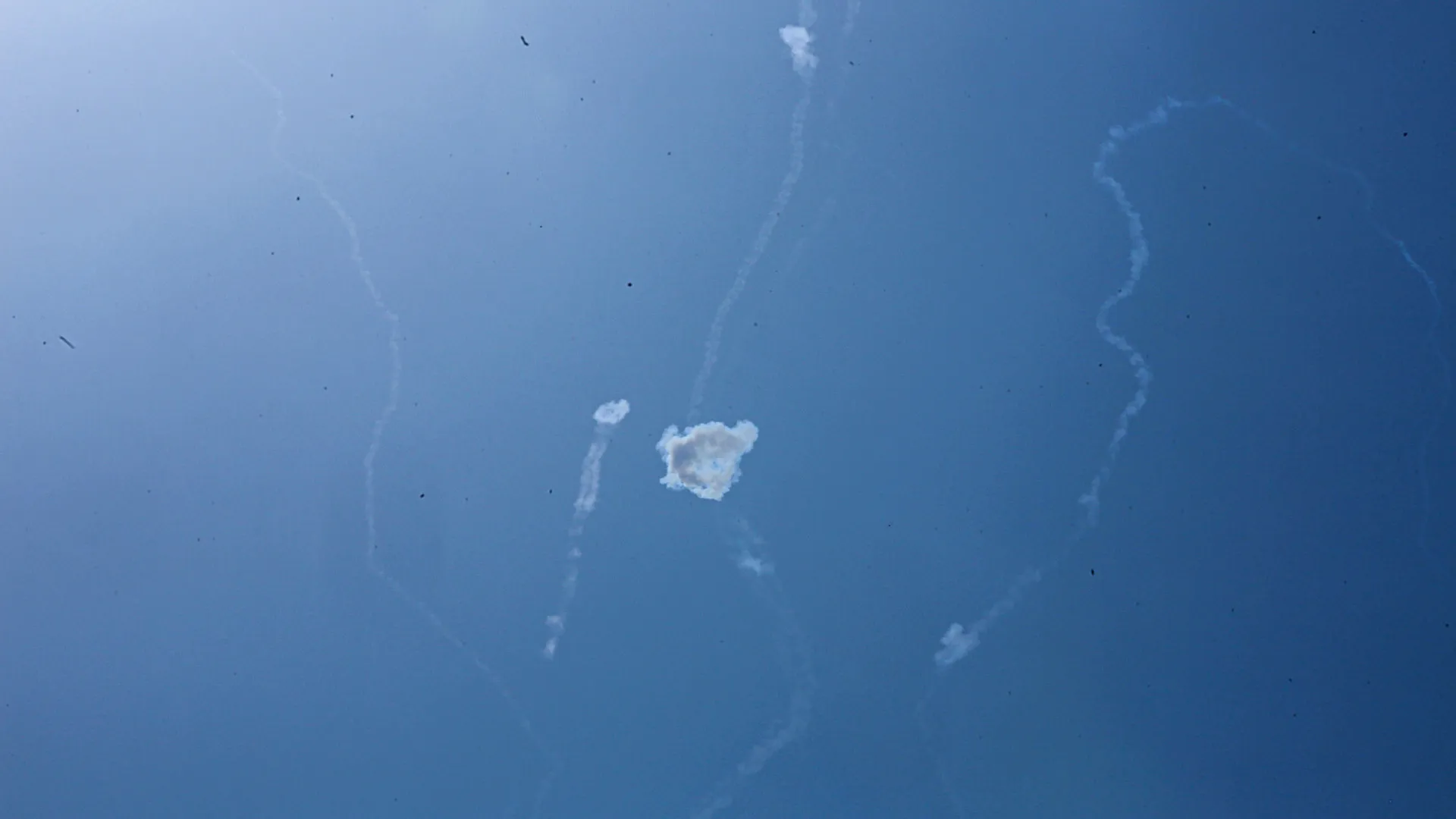 
                    Ataques atingiram 20 das 31 províncias do Irão
                