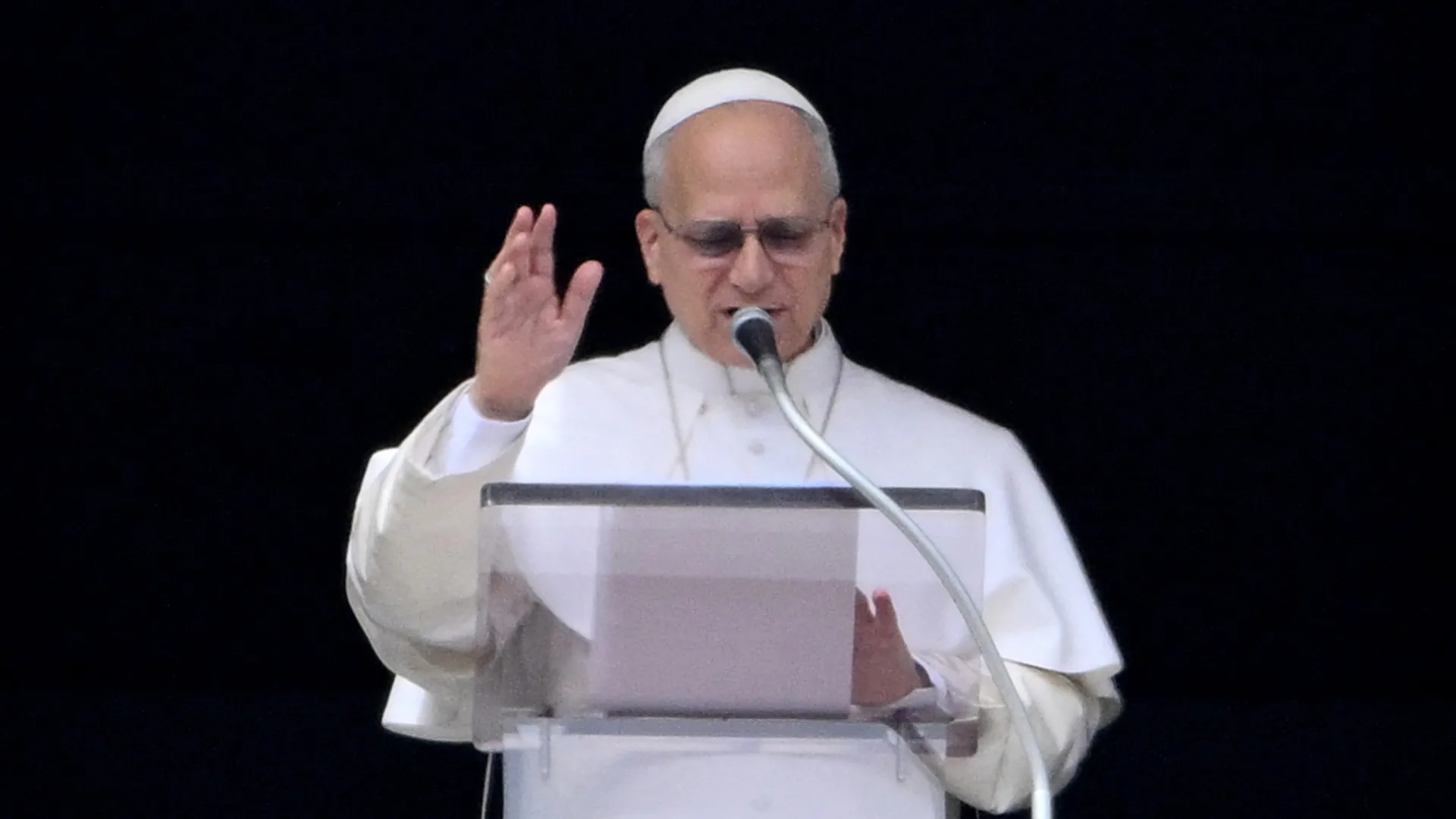 
                    Papa visitará locais cristãos e não-cristãos durante passagem por África
                