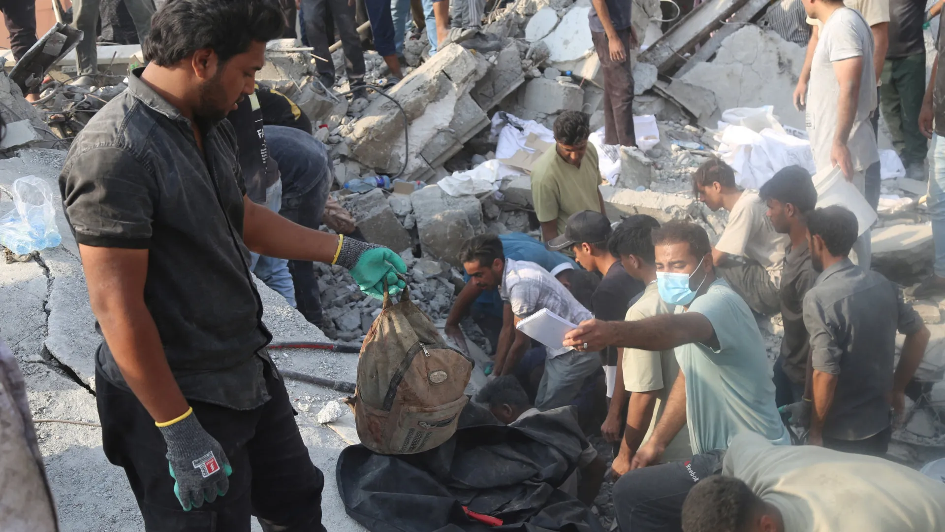 
                    Terminaram buscas em escola de raparigas atacada 3 vezes. Há 165 mortos
                