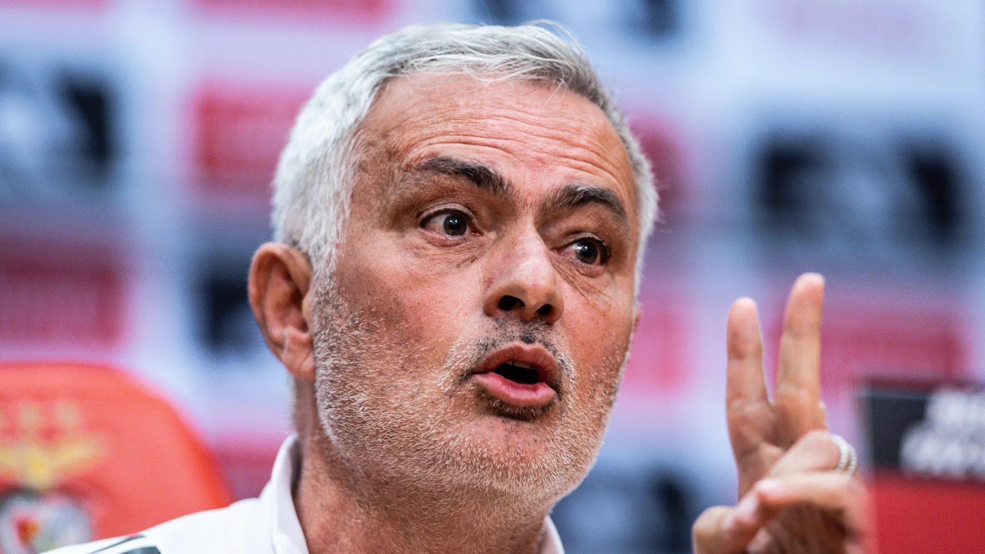 Mourinho revela convite do Sp. Braga: "O meu pai disse-me 'Tem juízo'"