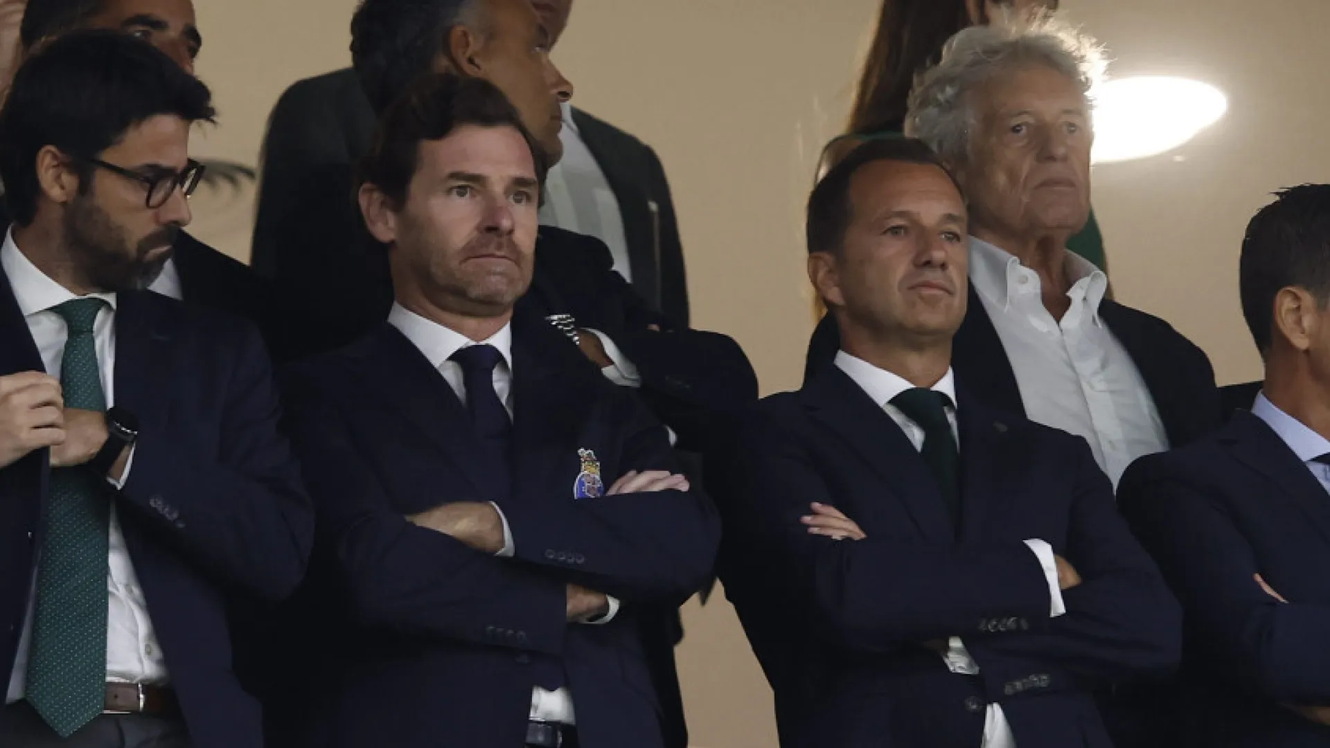 De "cobarde" para cima. Caldo entornado entre Varandas e Villas-Boas