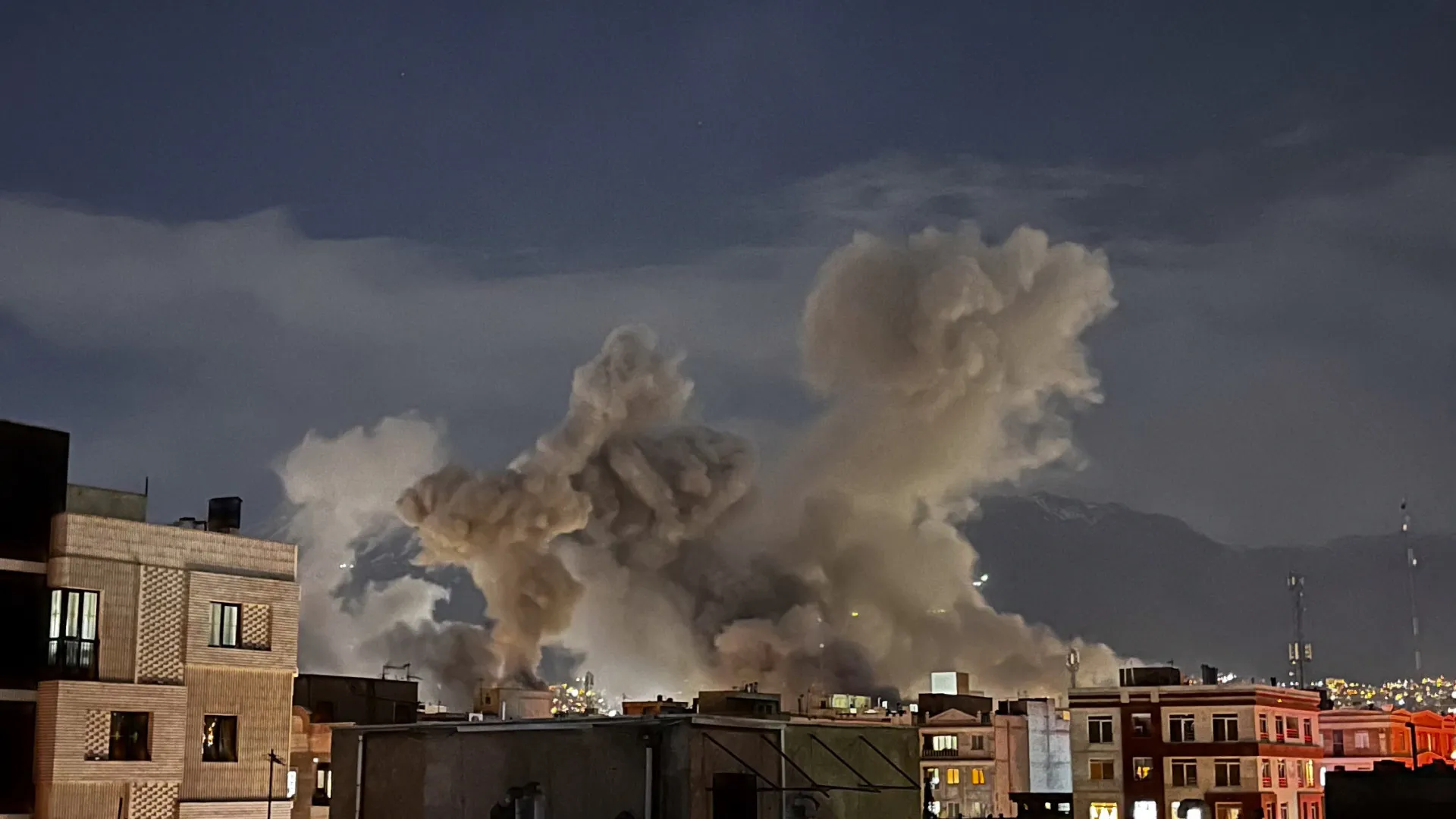 
                    Israel alerta para ataque iminente em Teerão contra televisão estatal 
                