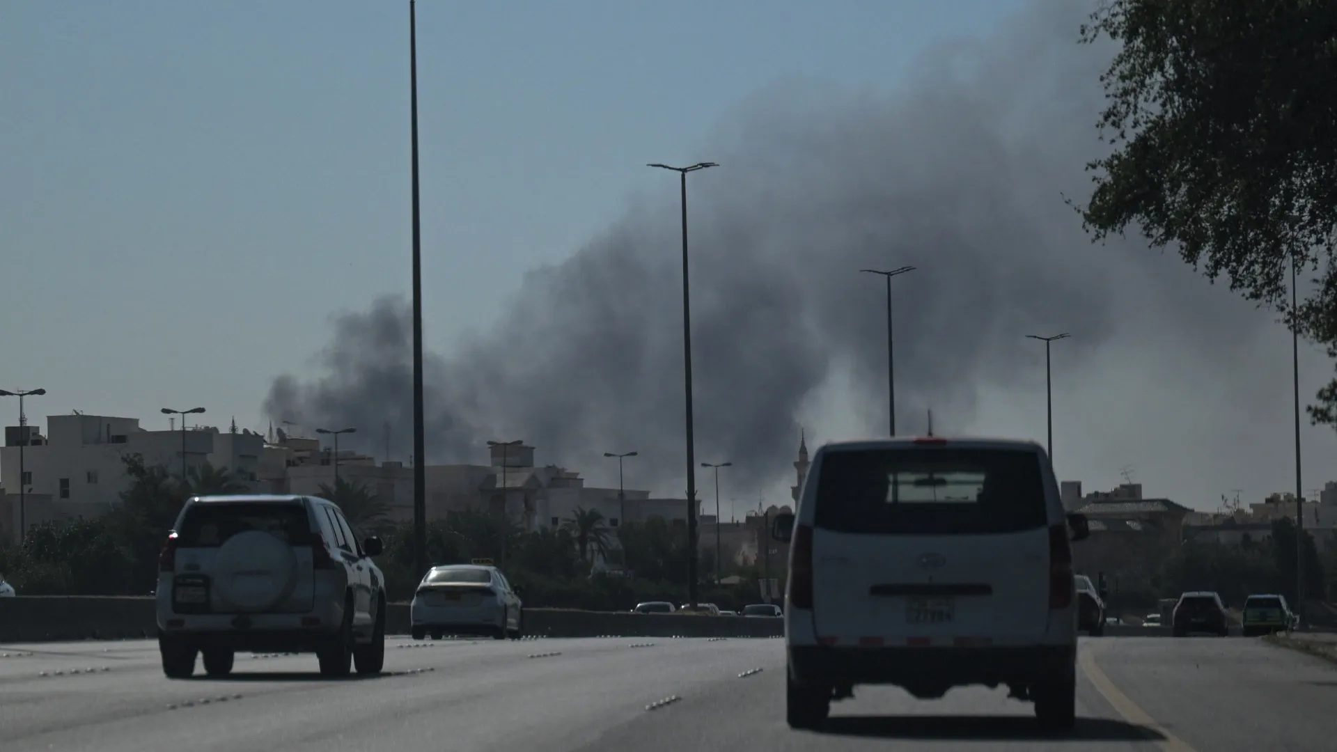 
                    Principal porto do Kuwait atingido por ataque de drones
                
