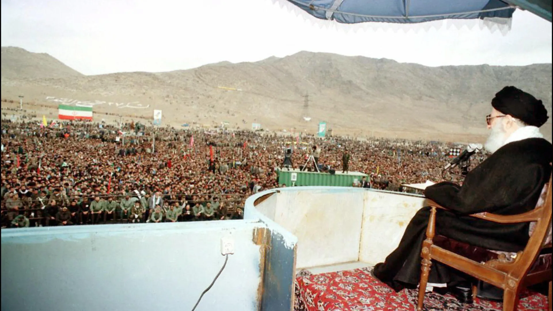 
                    Quem poderá suceder a Ali Khamenei? Um a um, eis os favoritos
                