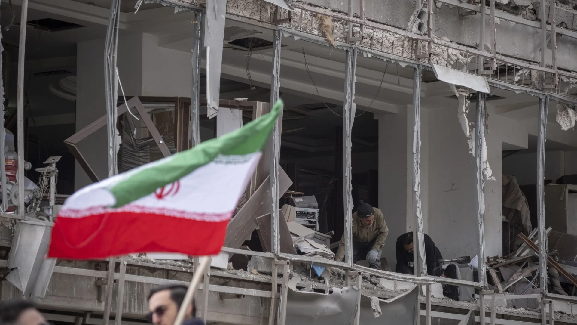 
                    Irão promete que inimigos não estarão a salvo 