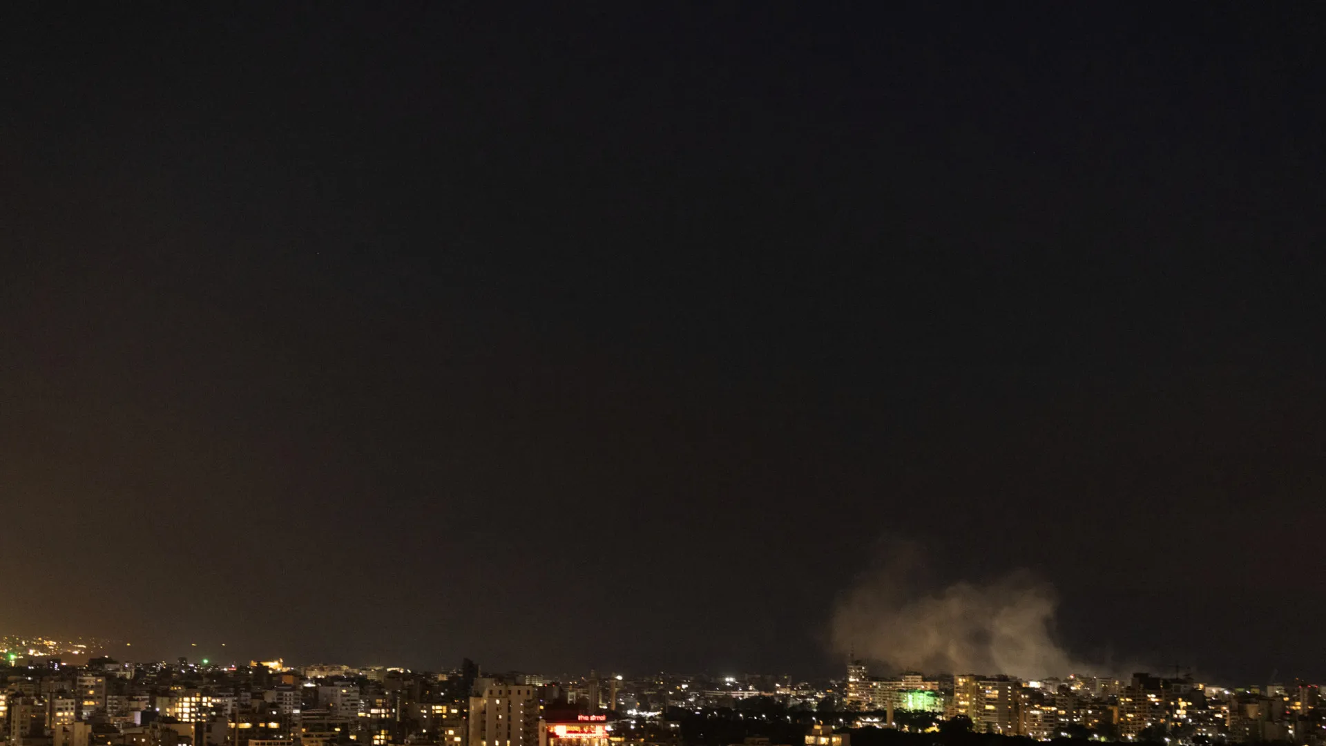 
                    Israel anuncia nova vaga de bombardeamentos em Beirute
                