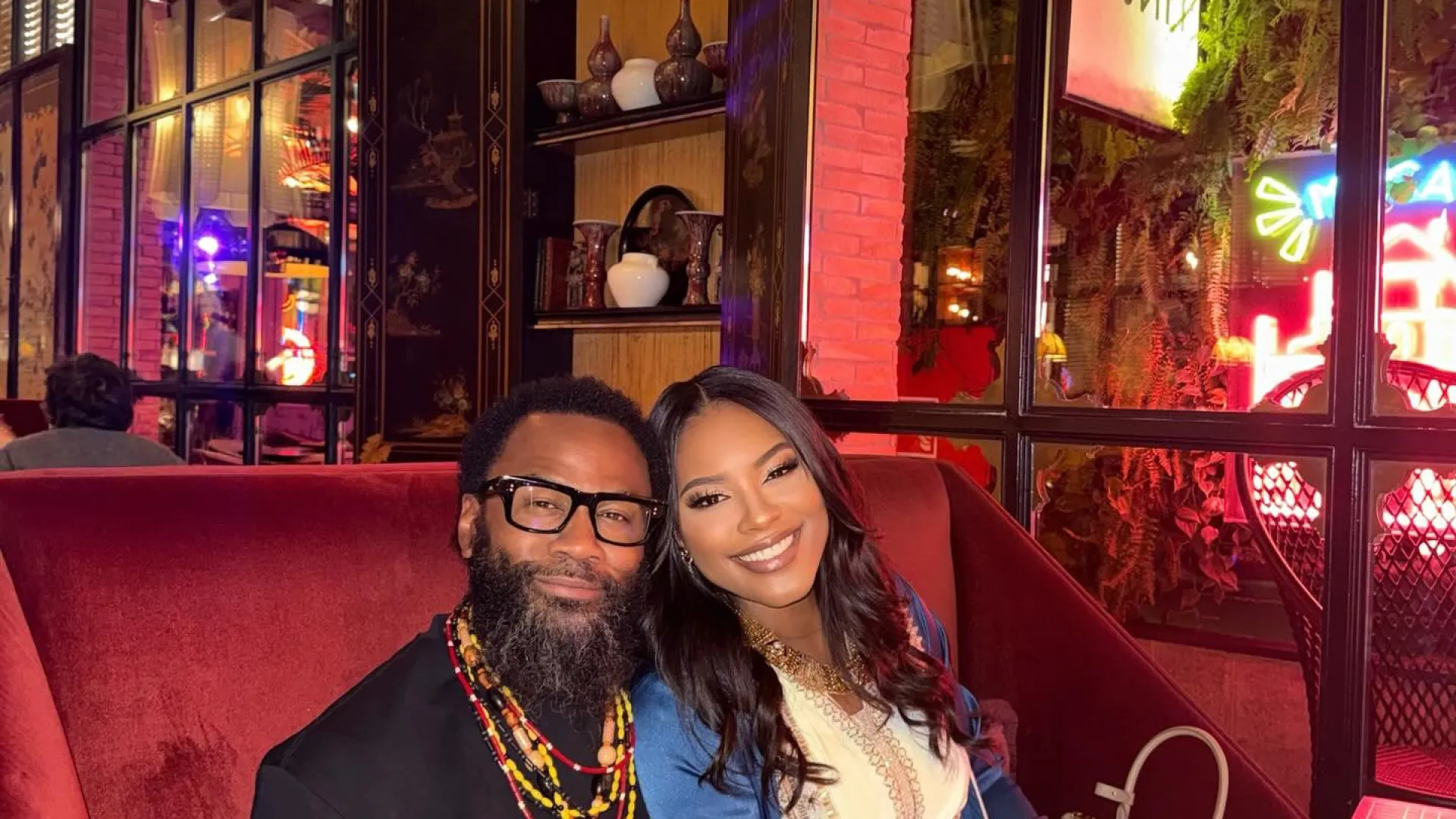 
                    Sharam Diniz e C4 Pedro anunciam sexo do bebé: 