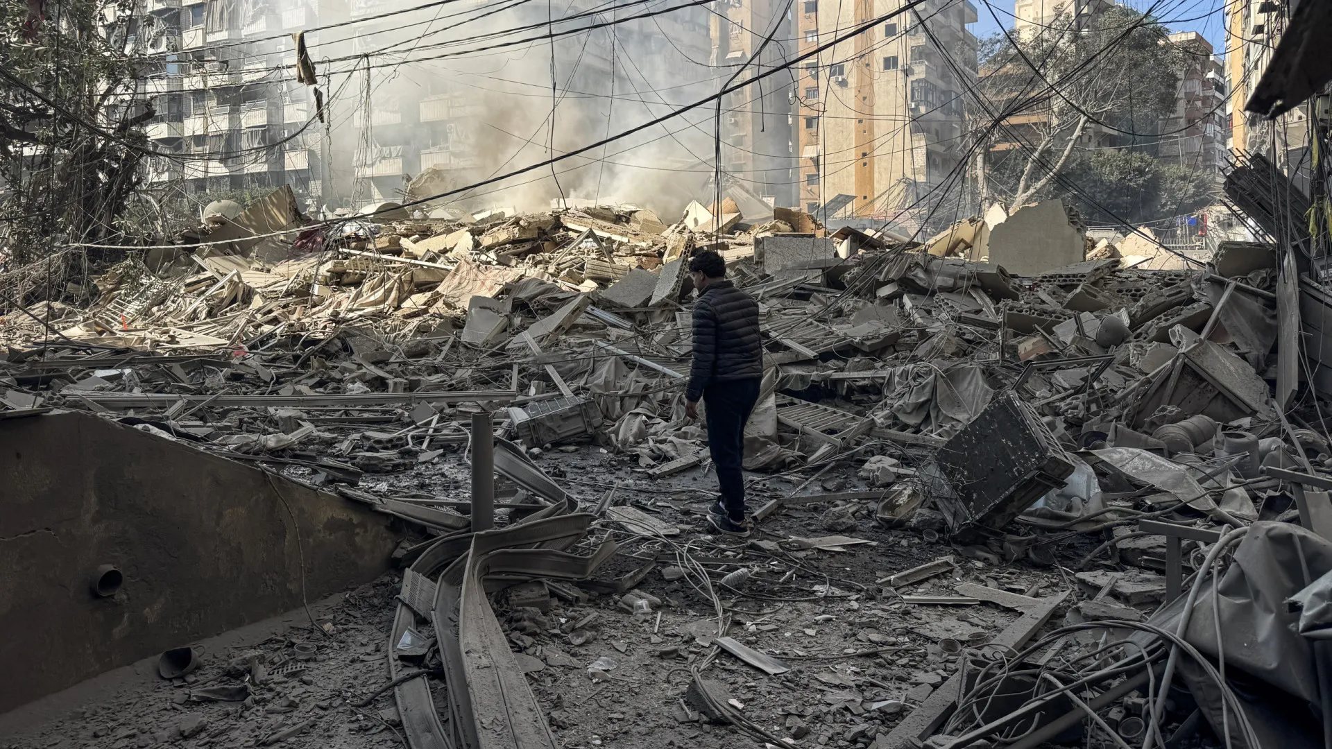 
                    Líbano avisa que proibição de atividades do Hezbollah é 