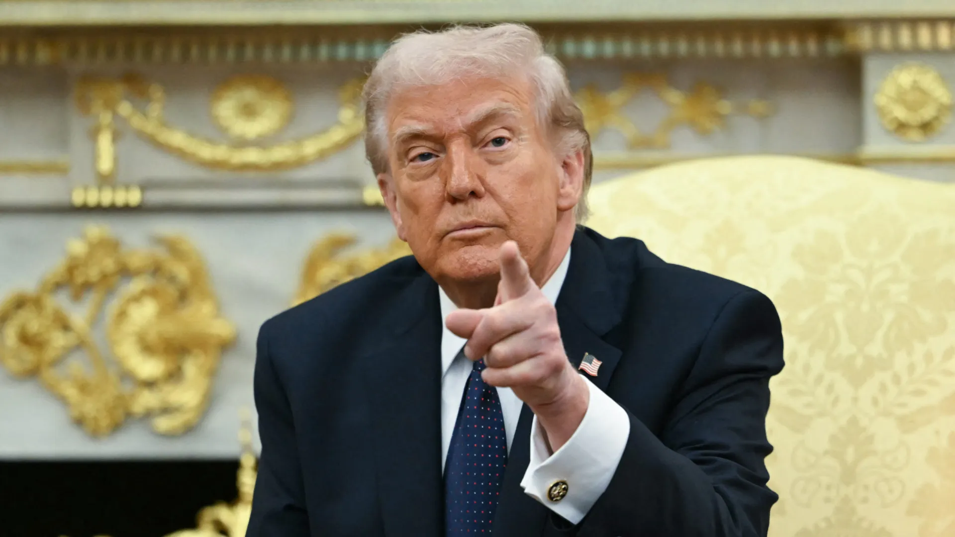 
                    Irão: Trump ameaça Espanha com bloqueio comercial
                