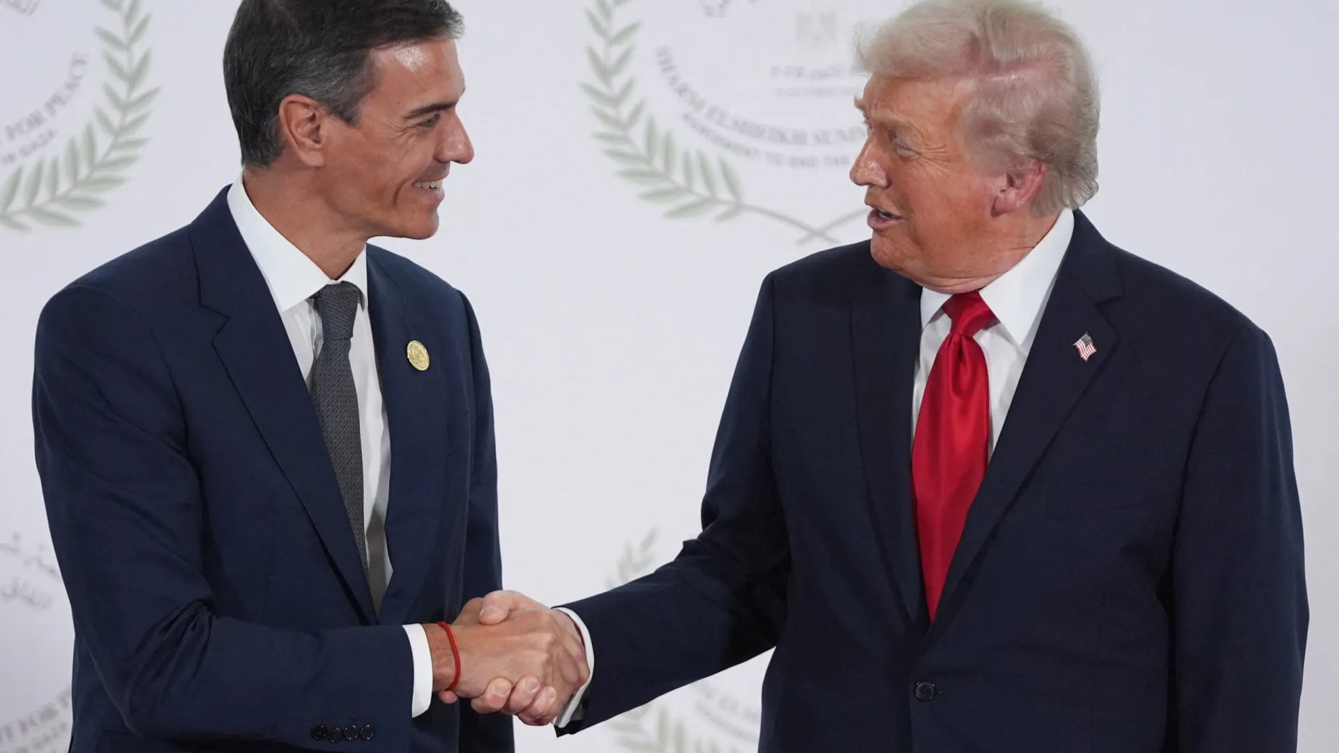 
                    Espanha lembra a Trump que acordos comerciais são negociados com a UE
                