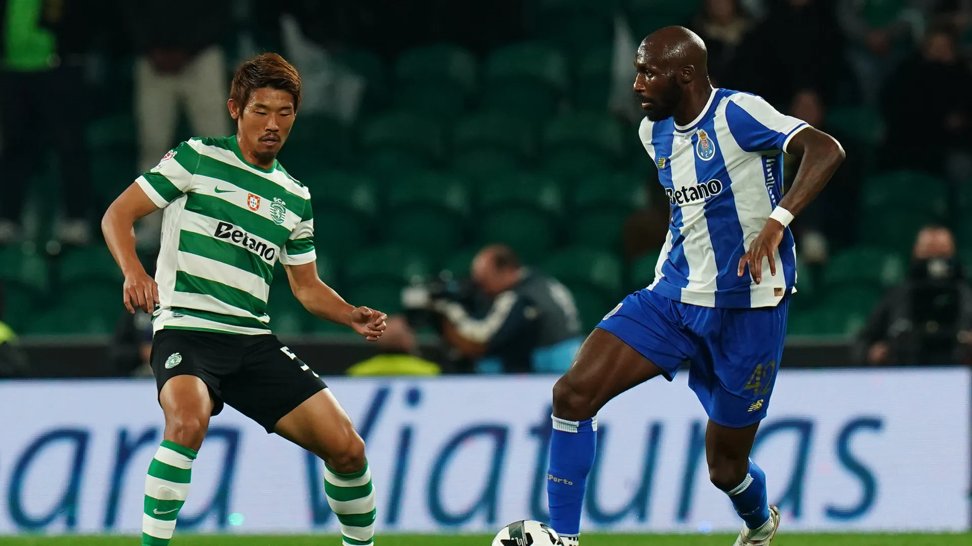 EM DIRETO: Clássico muito 'quente' ainda sem golos em Alvalade