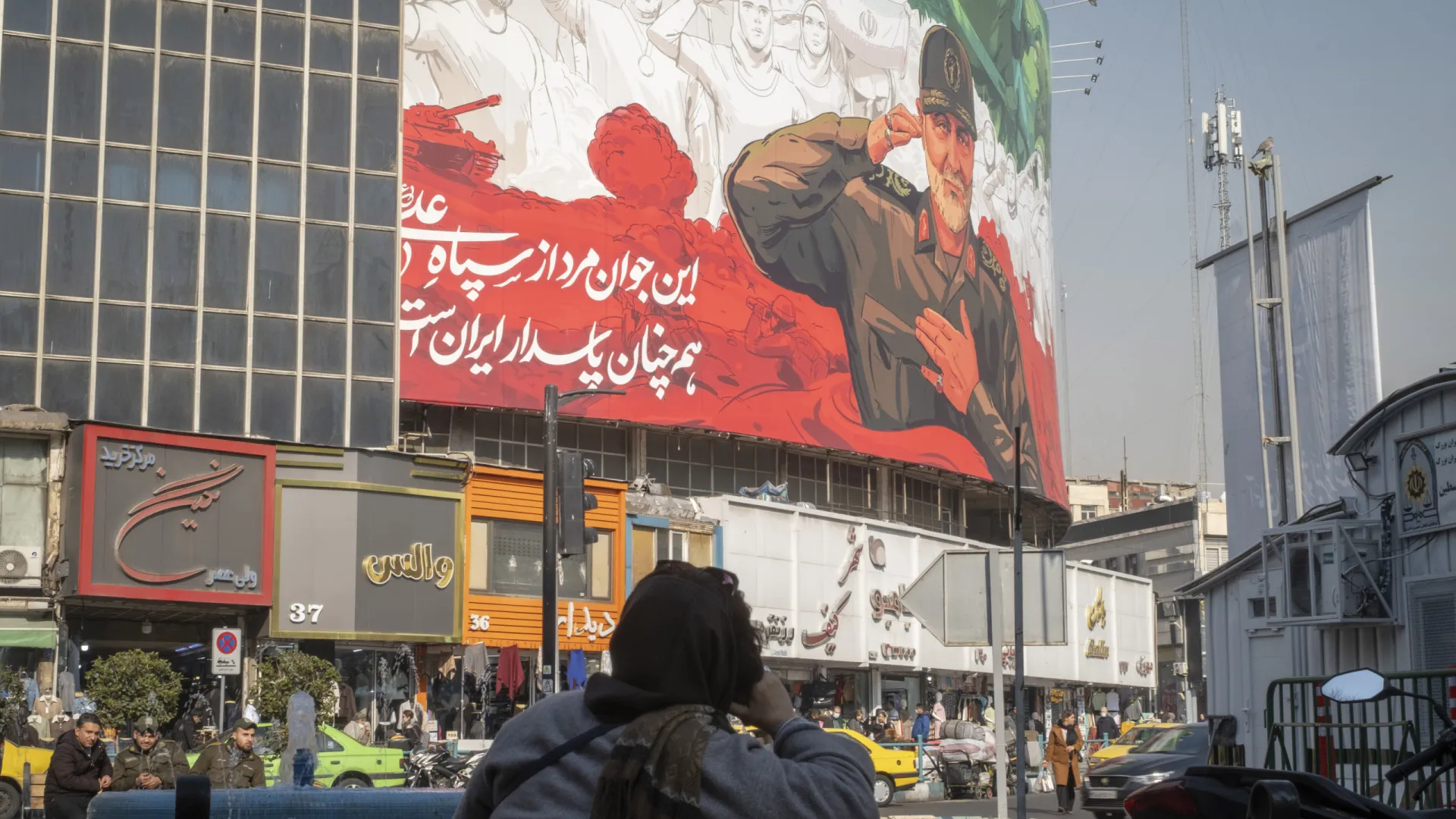 
                    Israel reivindica eliminação de comandante da Força Quds no Líbano
                