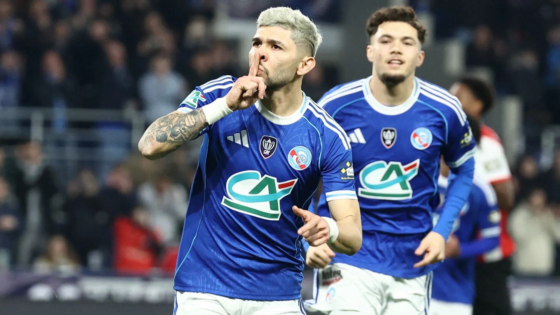 
                    Estrasburgo bate Reims e segue em frente para as 'meias' da Taça
                