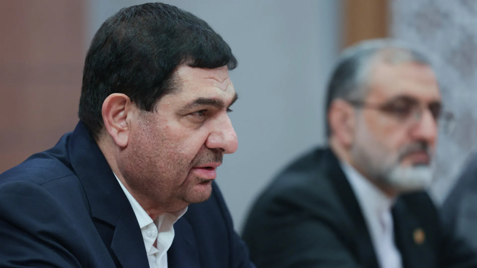 Braço-direito de Ali Khamenei diz que "não há base de negociação" com EUA