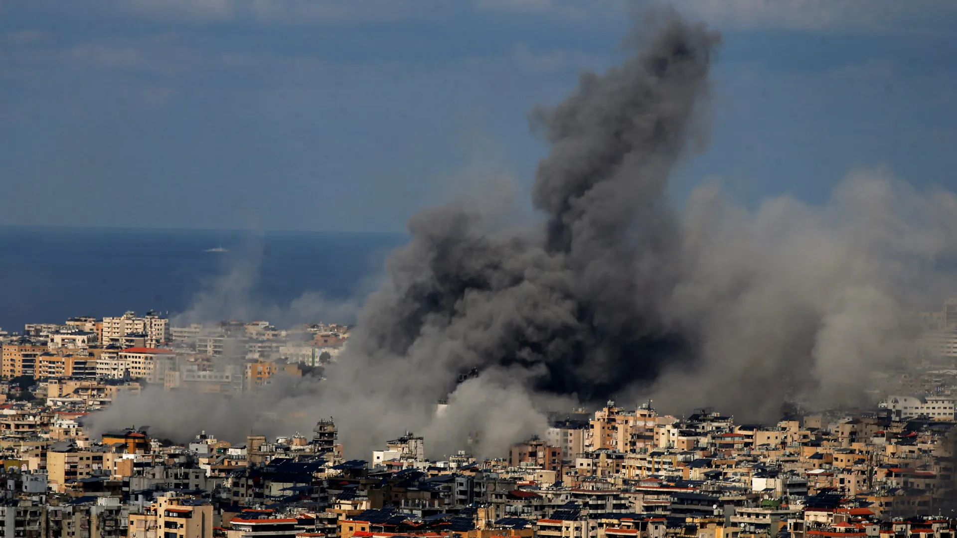 
                    Israel alerta para ataques iminentes contra cidades libanesas de Tiro e Sidon
                