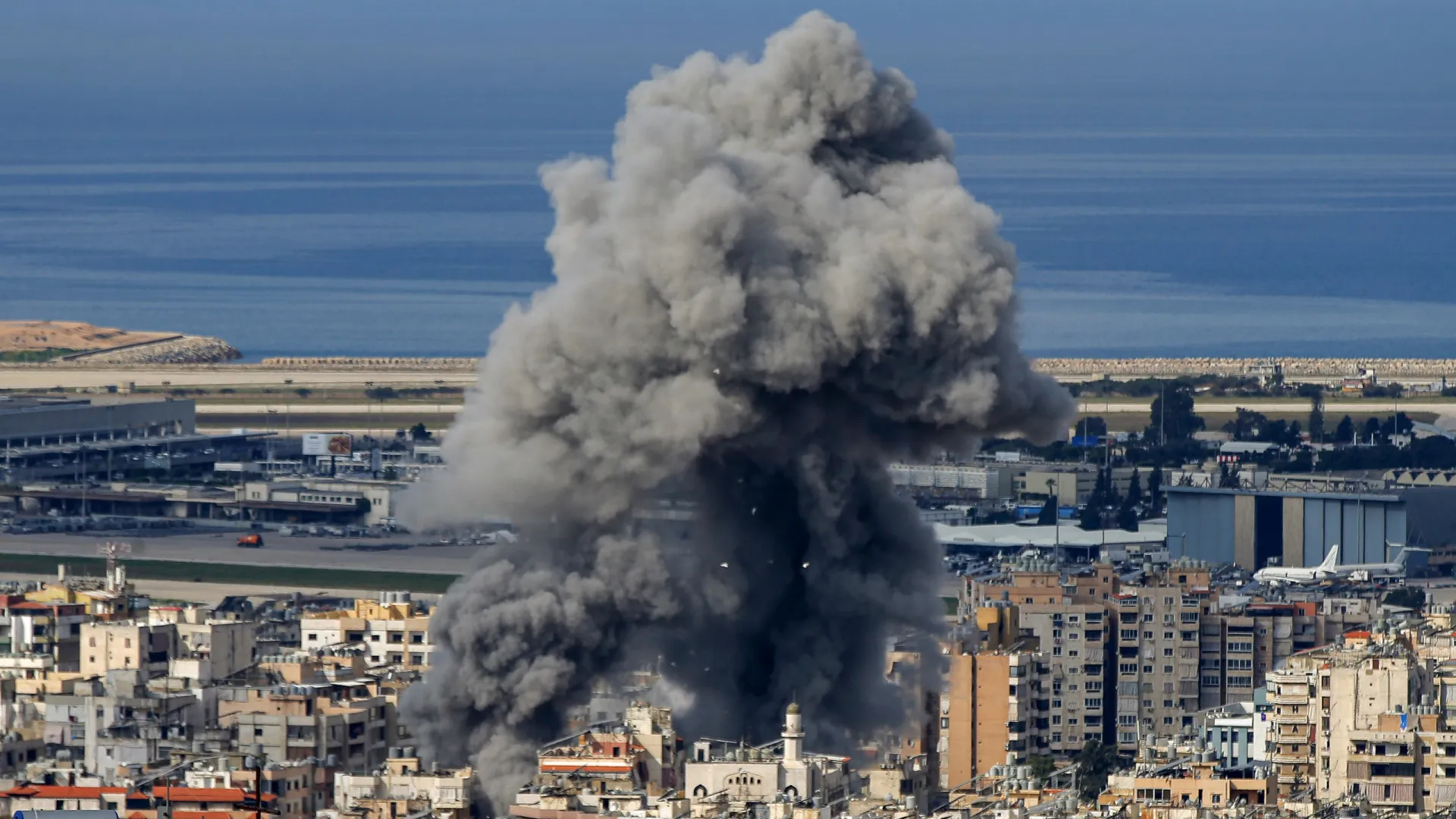 
                    Quinto dia de ofensiva no Irão: Fique a par dos últimos desenvolvimentos
                