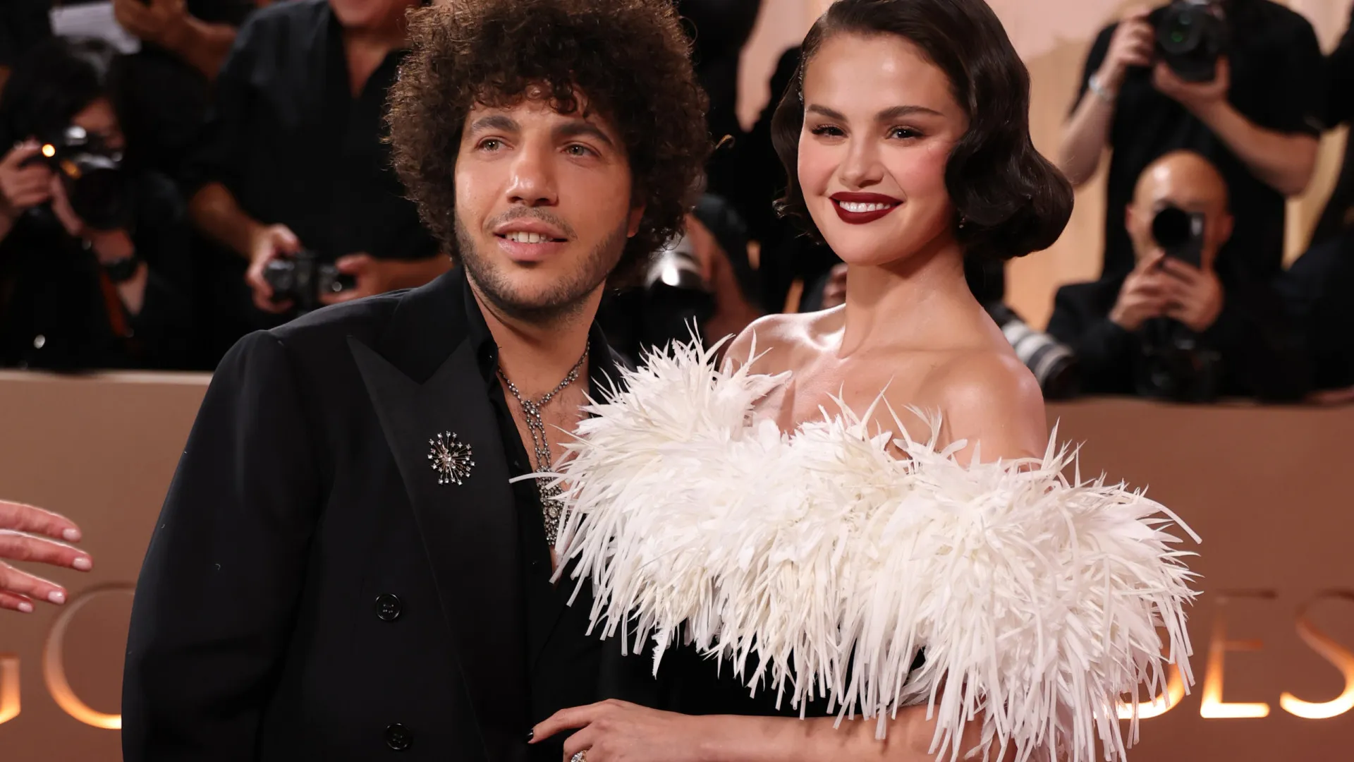 
                    Família numerosa: Selena Gomez revela quantos filhos quer ter com Blanco
                