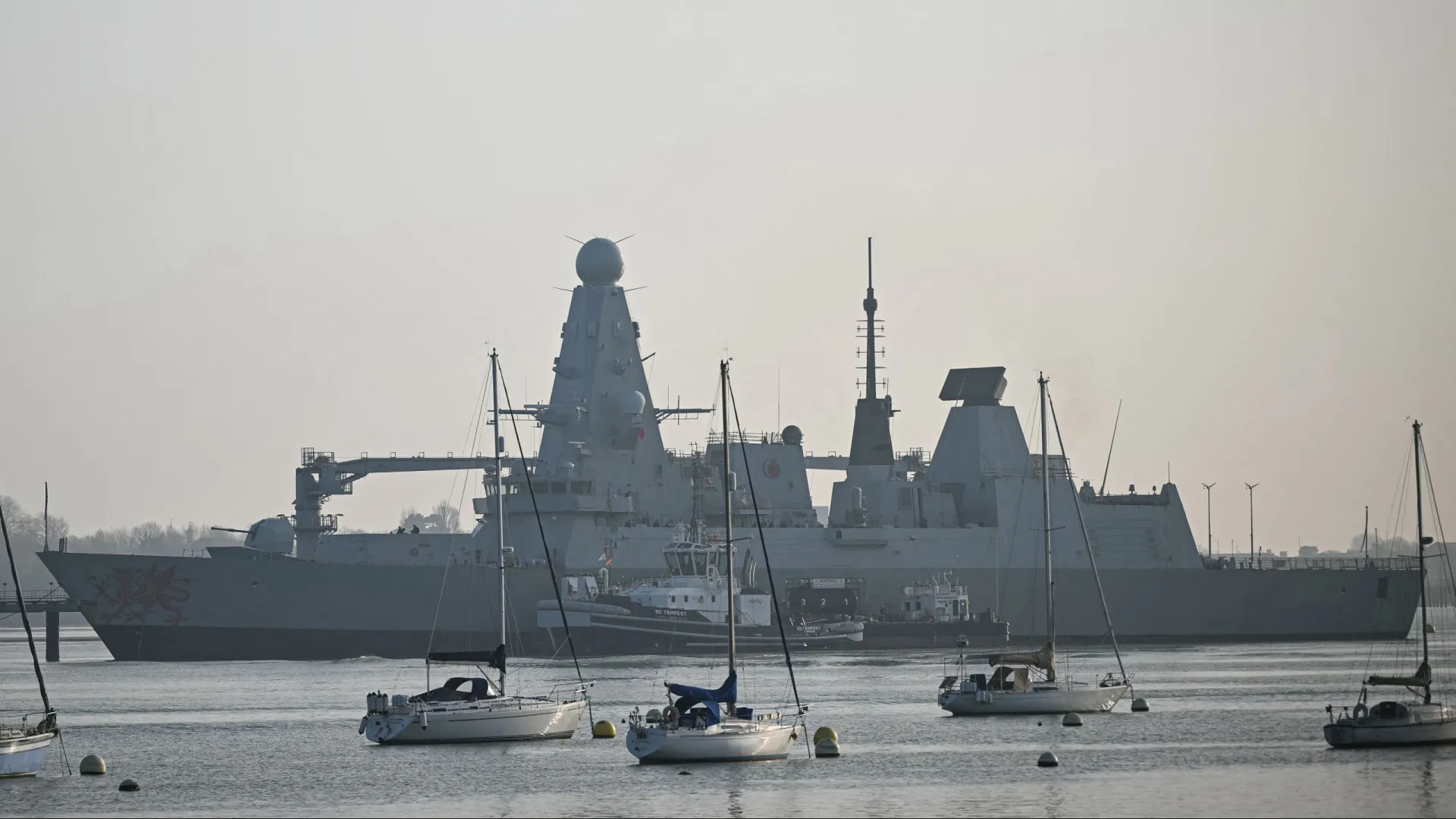 Recuperados 87 corpos após afundamento de corveta iraniana no Índico