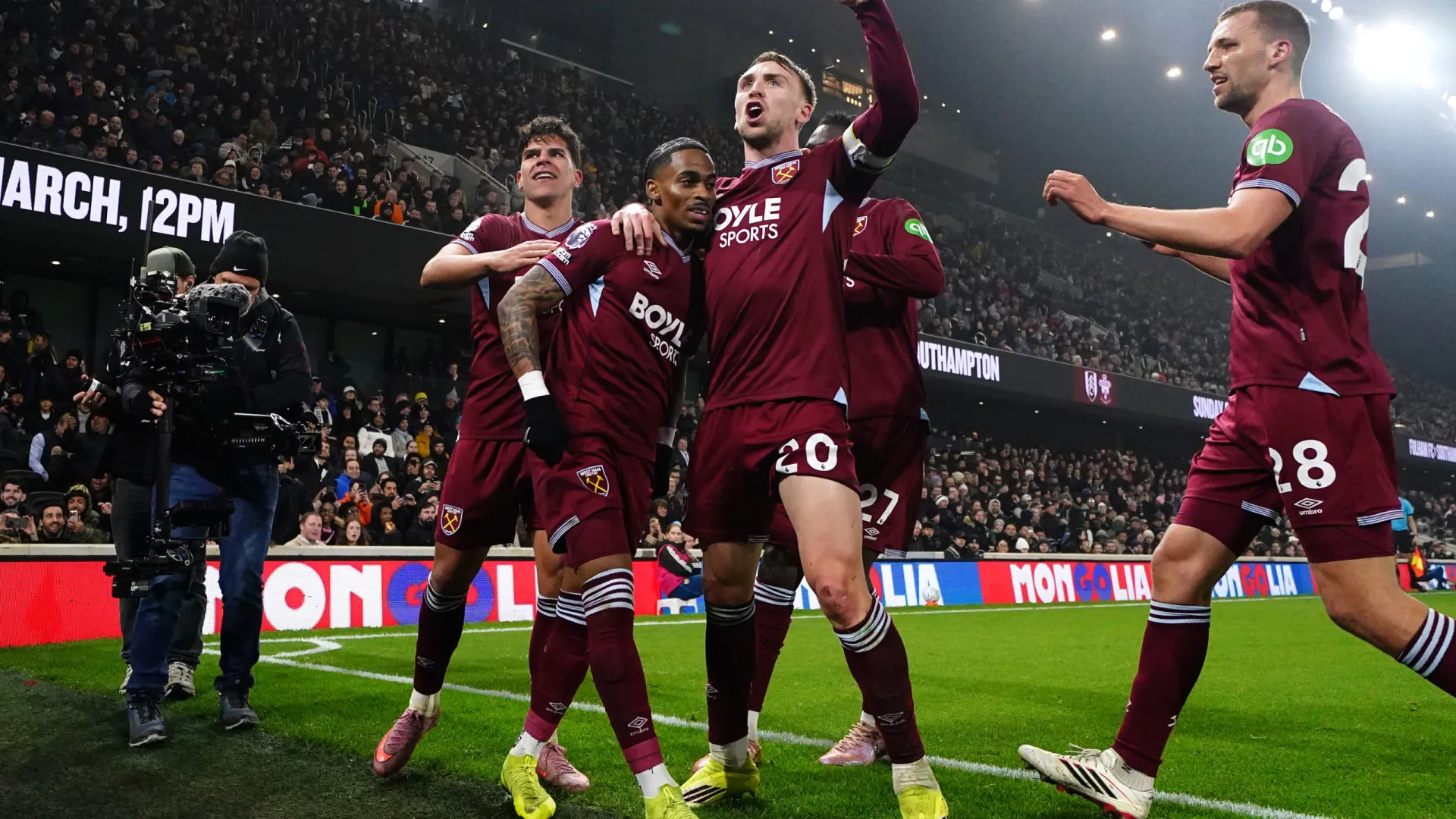 NES sorri ante Marco Silva e volta a vencer. Sem Neto, Chelsea bate Villa