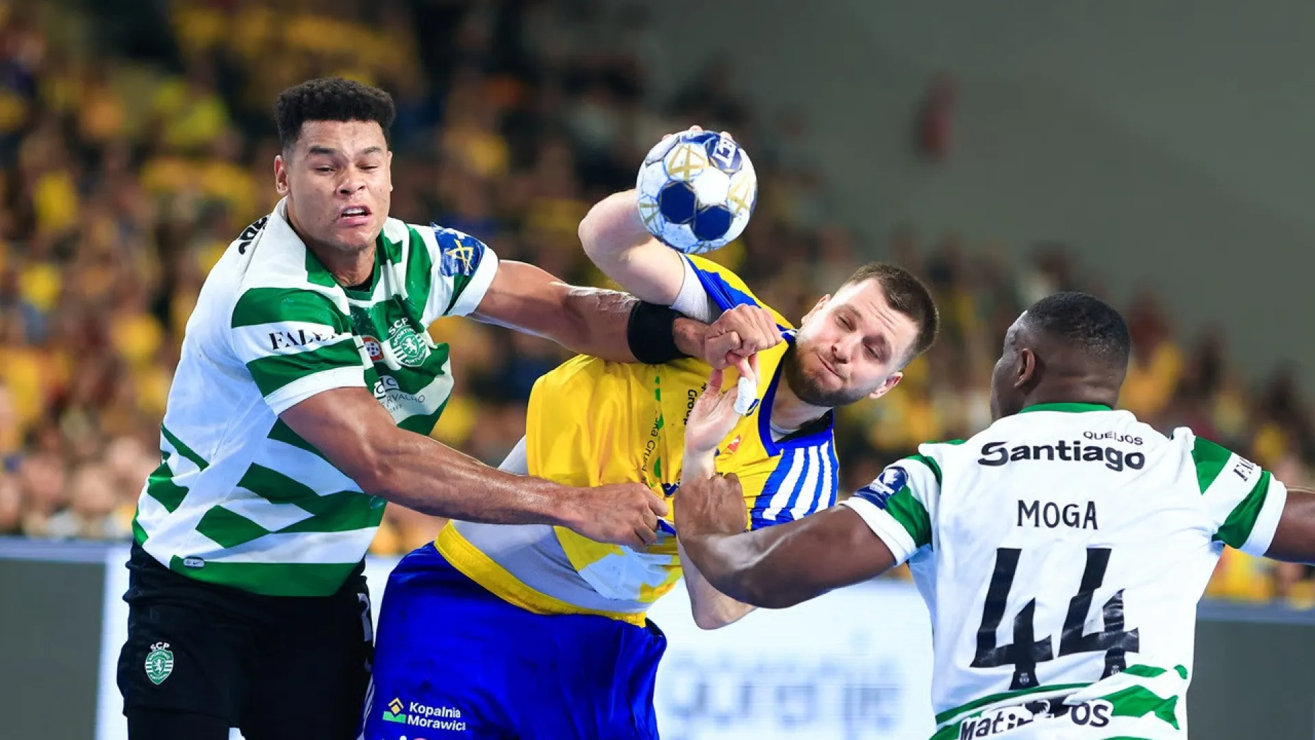 Sporting não dá azo a surpresas e perde na viagem até à Polónia