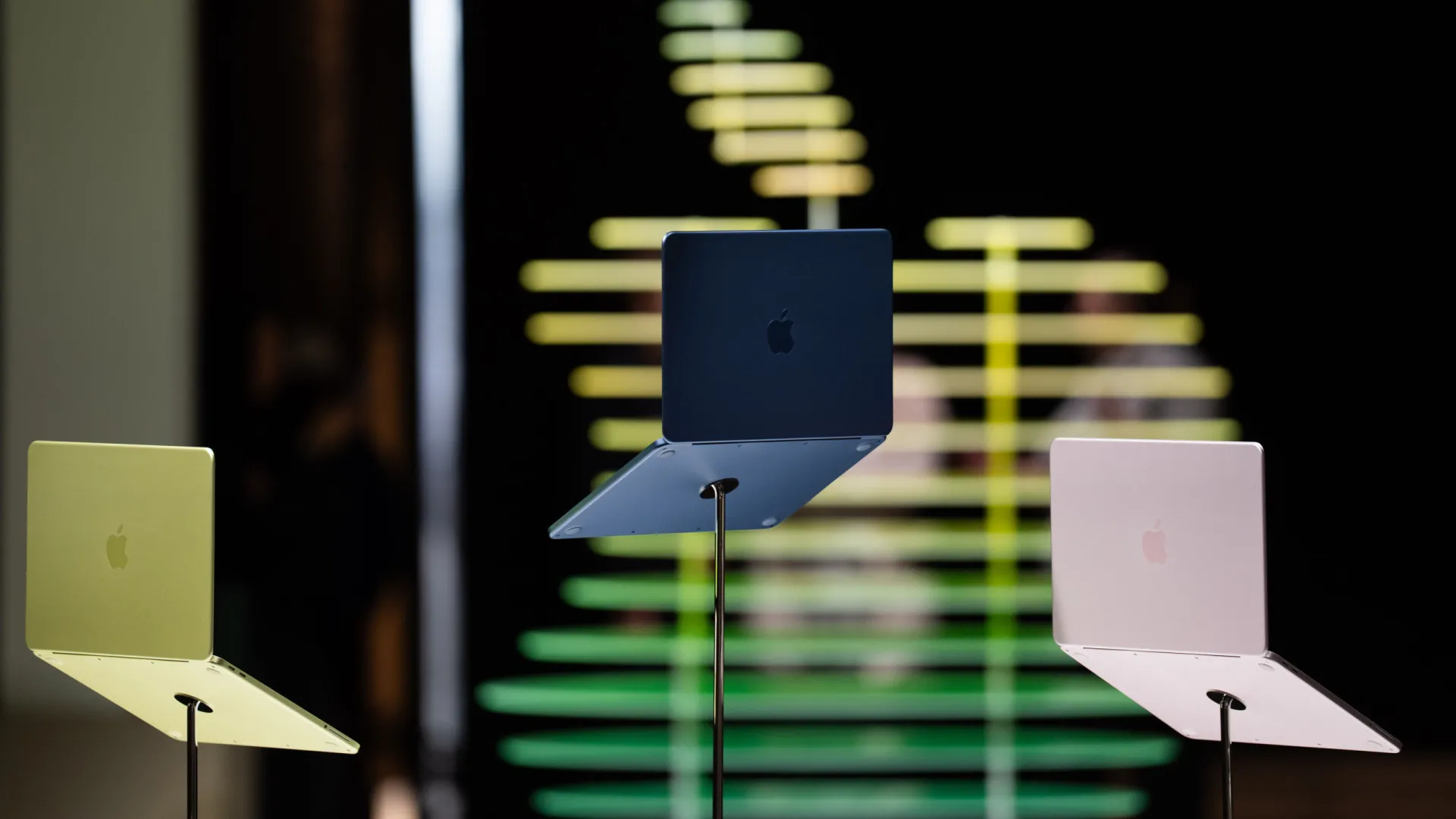 
                    Apple explica nome do MacBook Neo, o portátil mais barato da marca
                