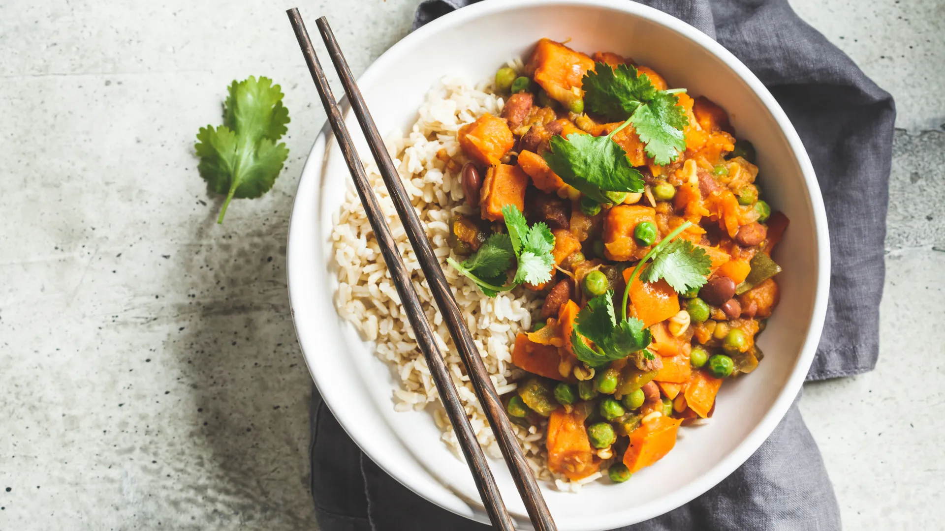 
                    Rápidas e saborosas: 3 receitas vegetarianas para fazer em 30 minutos
                