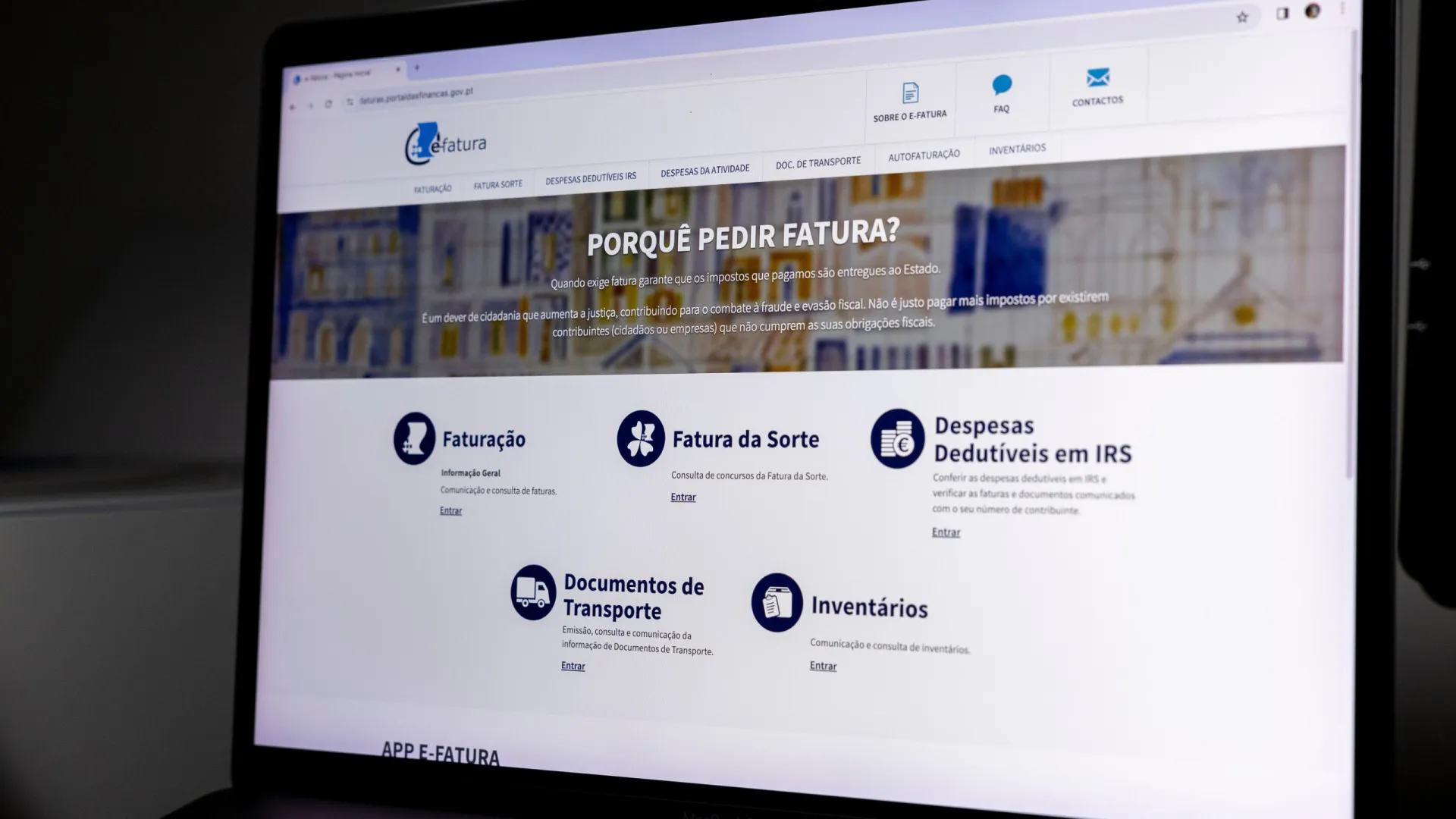 IRS. Isto é o que tem de fazer até ao final deste mês no e-Fatura