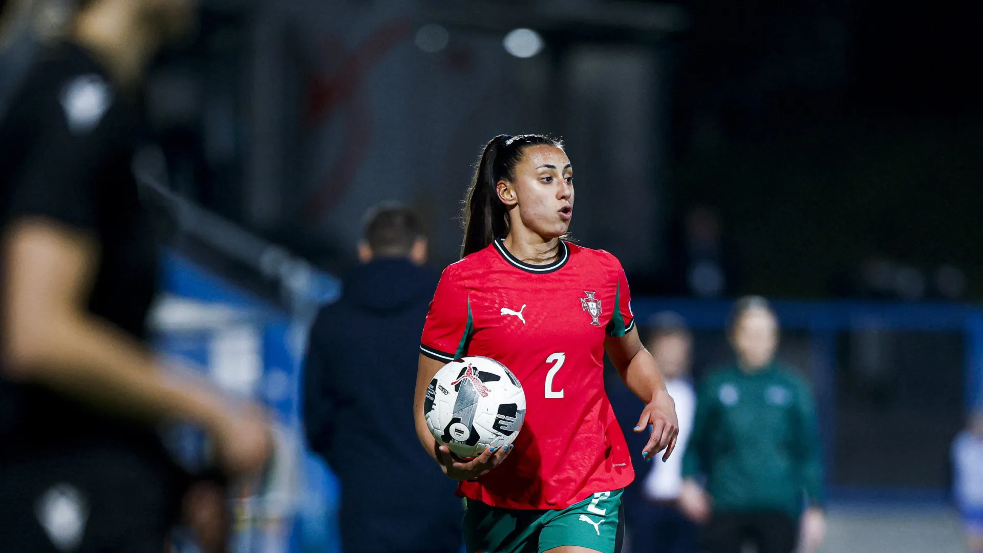 
                    Catarina Amado quer Portugal a 