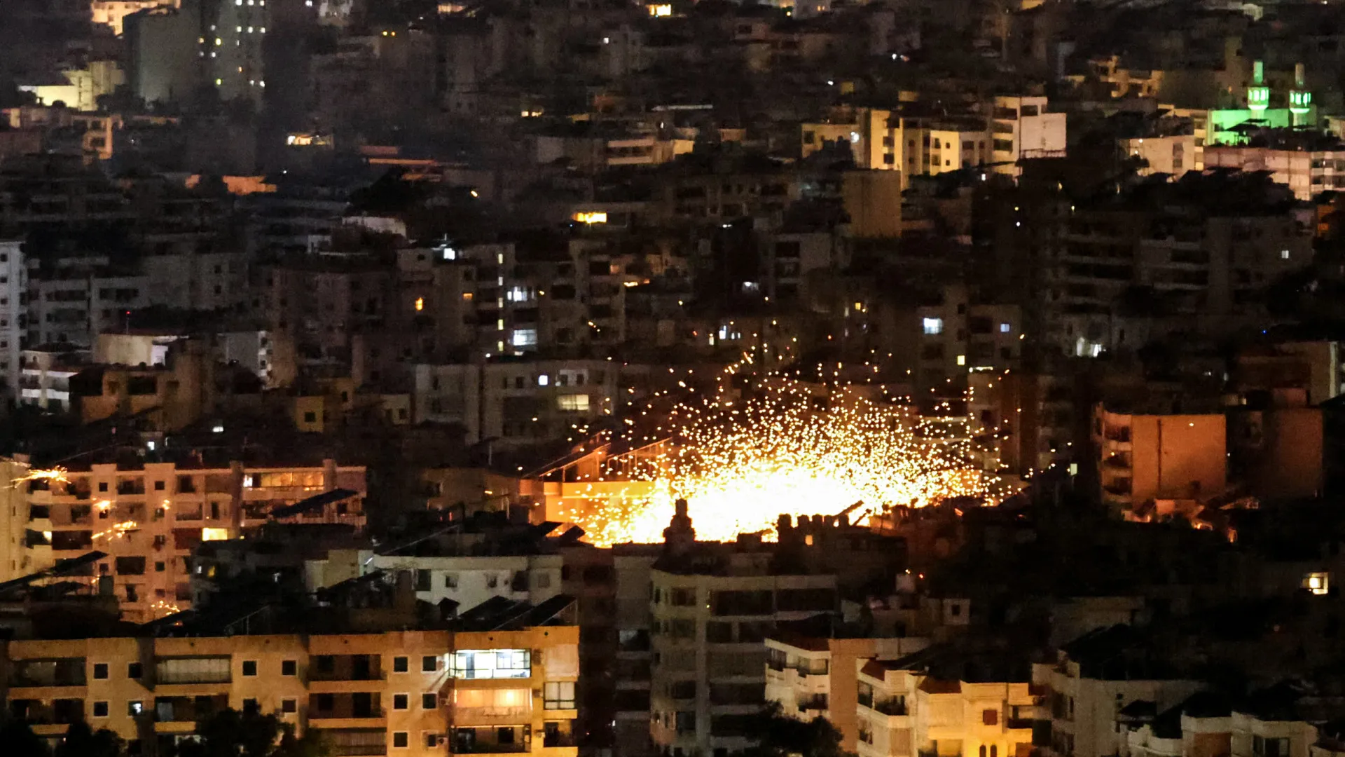 
                    Sobe para 123 número de mortos em ataques israelitas no Líbano
                