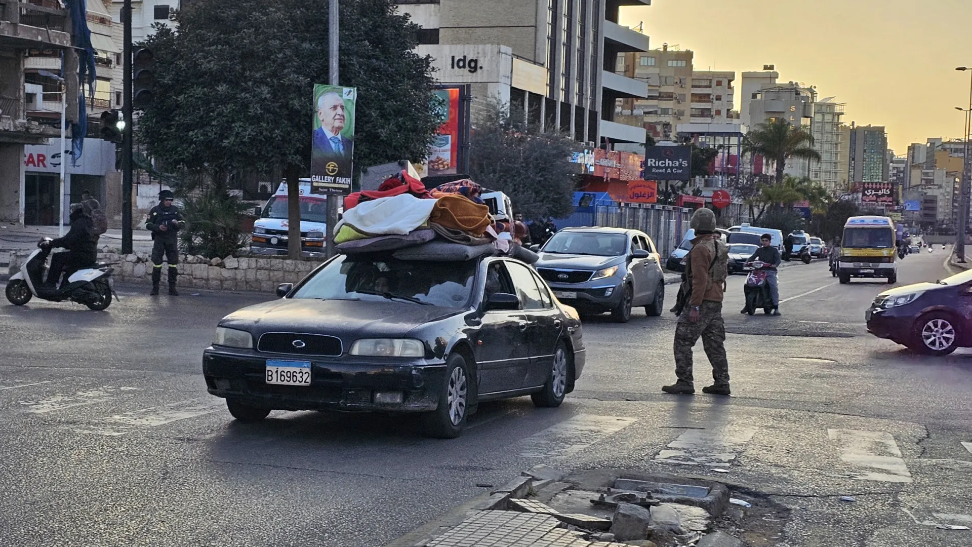 
                    Israel anuncia ter começado a atacar subúrbios do sul de Beirute
                