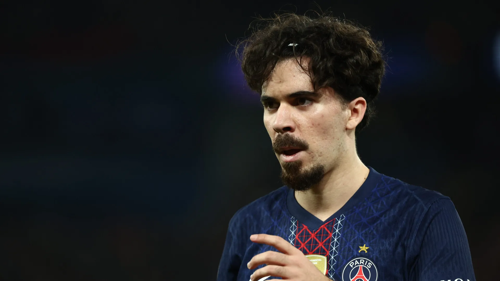 
                    Vitinha descarta Benfica e Sporting: 