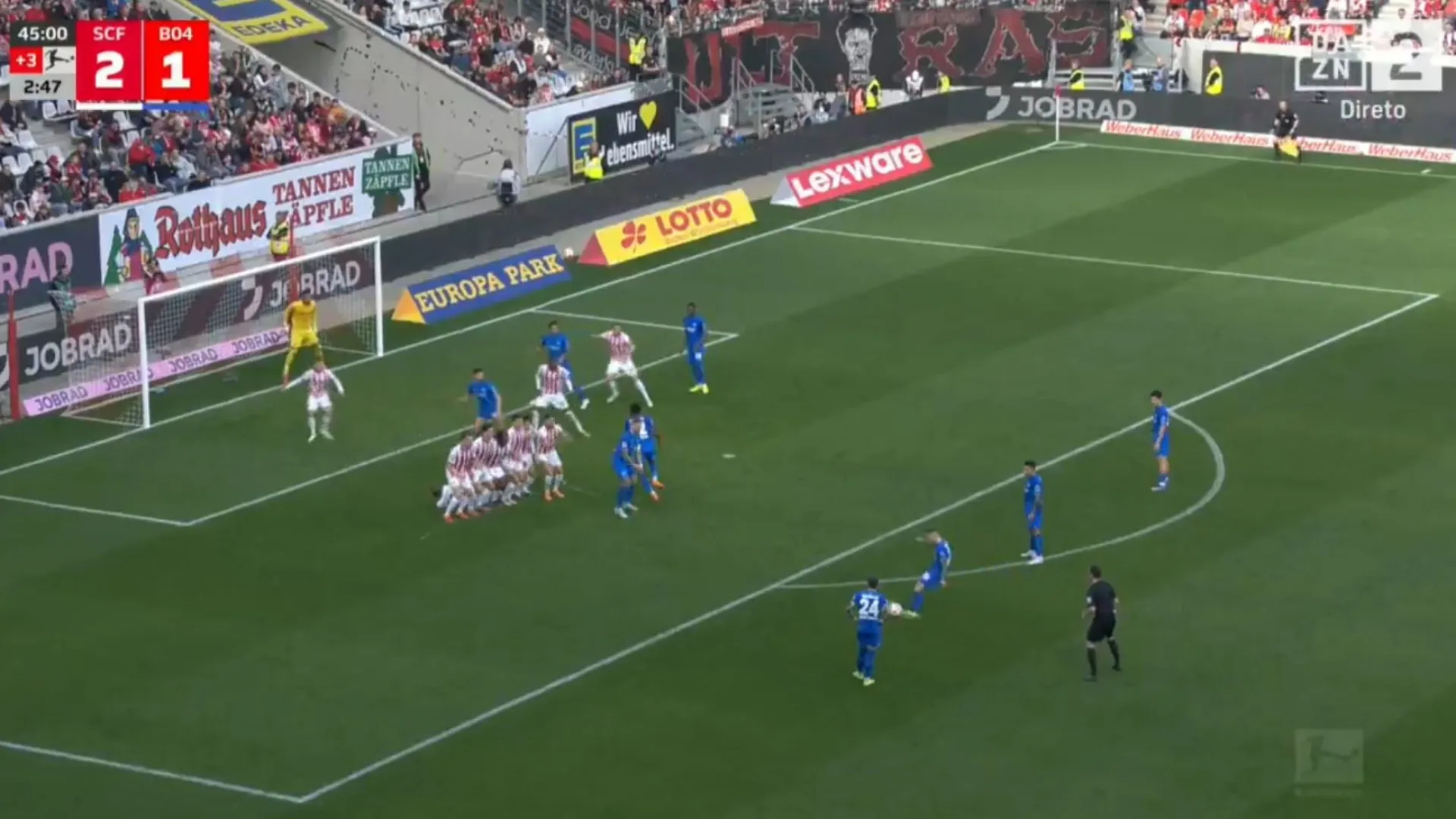 Para ver e rever. O golaço de livre direto de Grimaldo na Alemanha