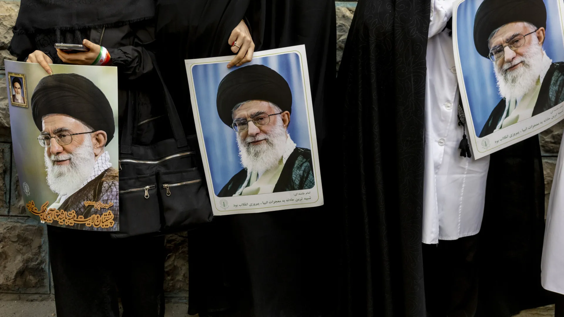 AO MINUTO: Sucessor de Khamenei por horas; 4 mortos em hotel no Líbano