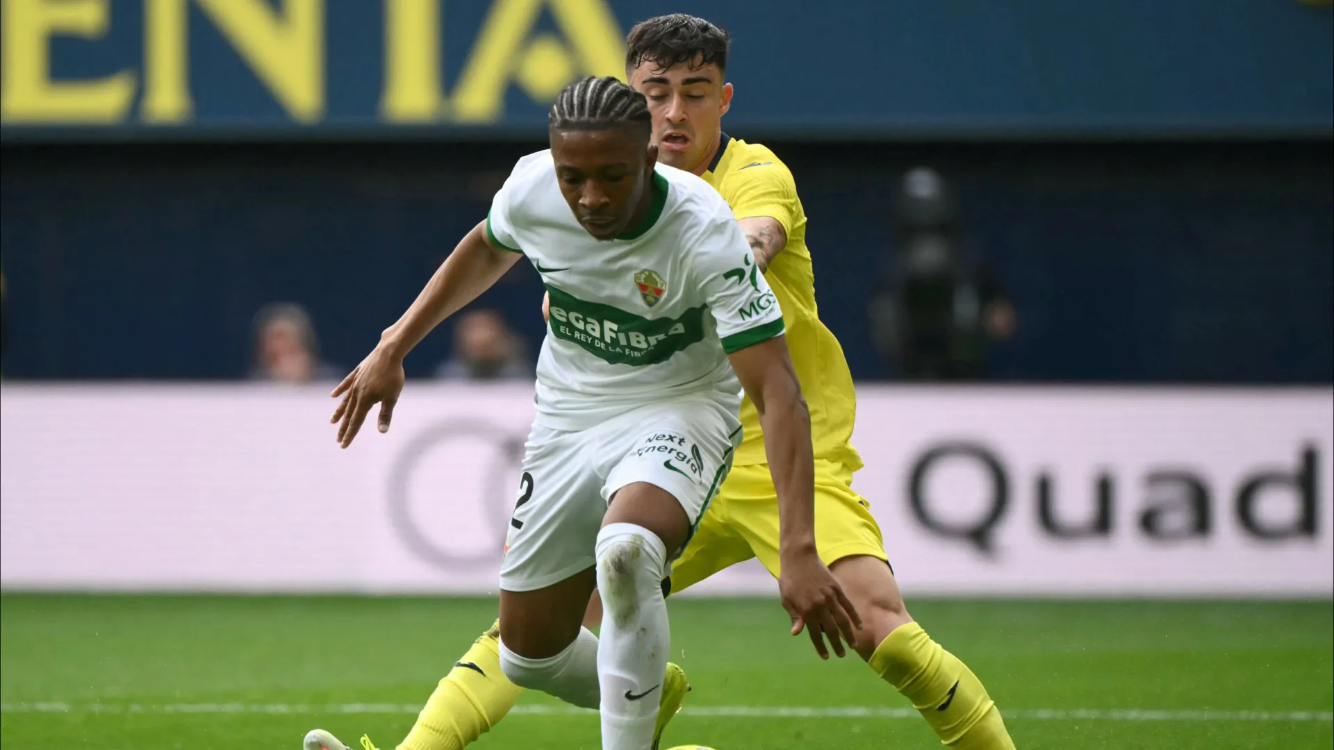 André Silva marca pelo Elche, mas Villarreal, de Renato Veiga, vence