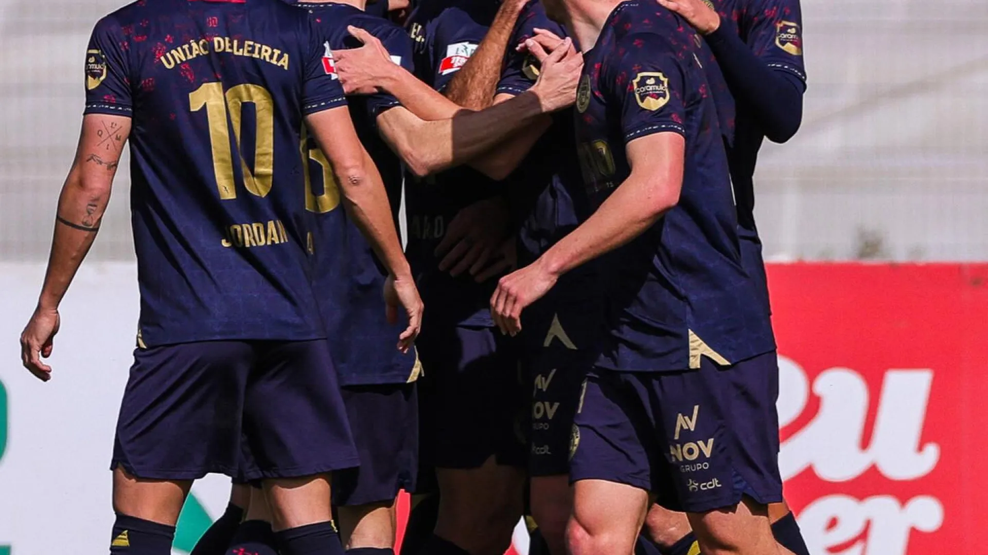 
                    União de Leiria controla Paços de Ferreira e vence jogo em atraso
                