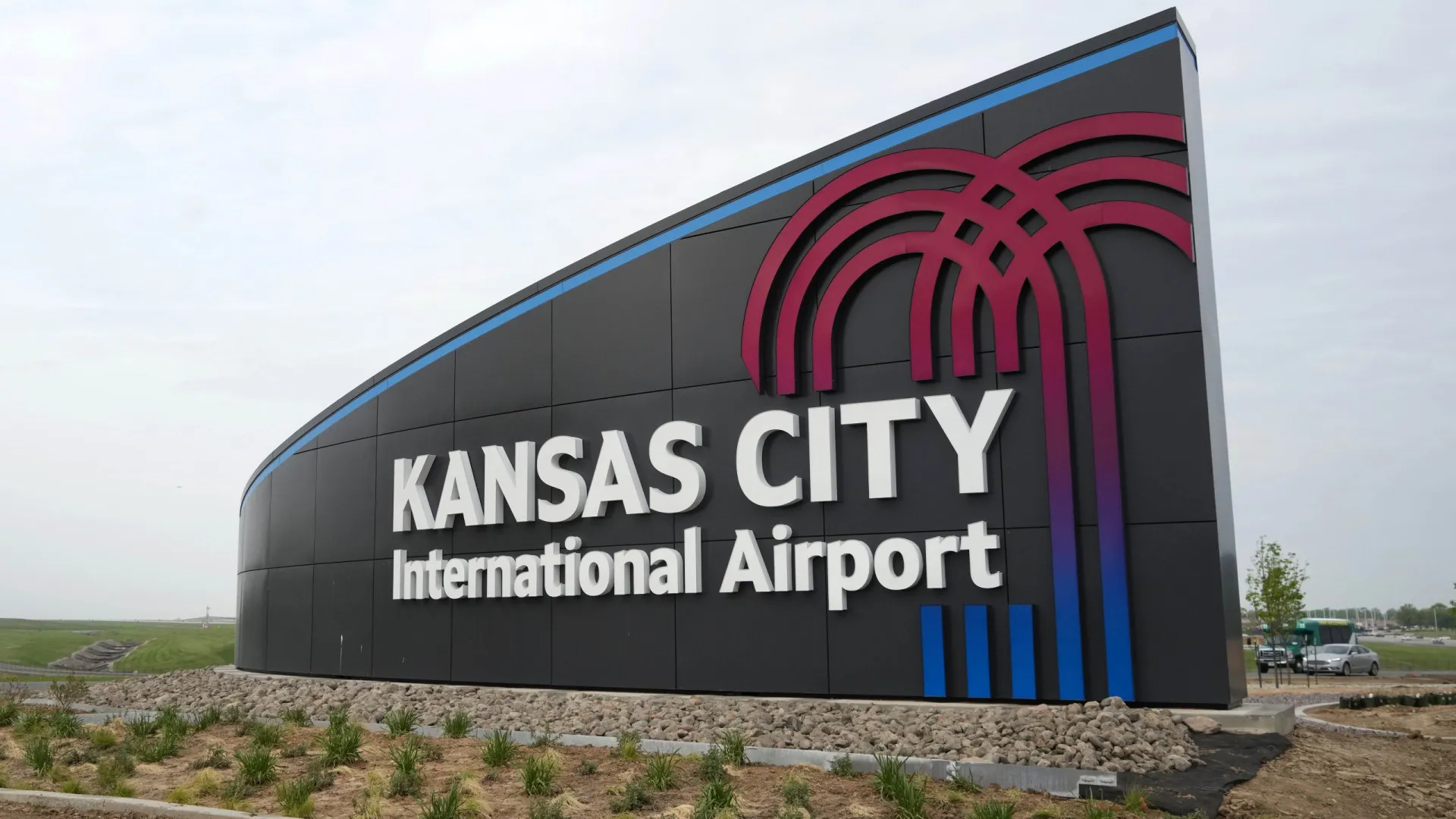 Aeroporto norte-americano de Kansas City evacuado após potencial ameaça