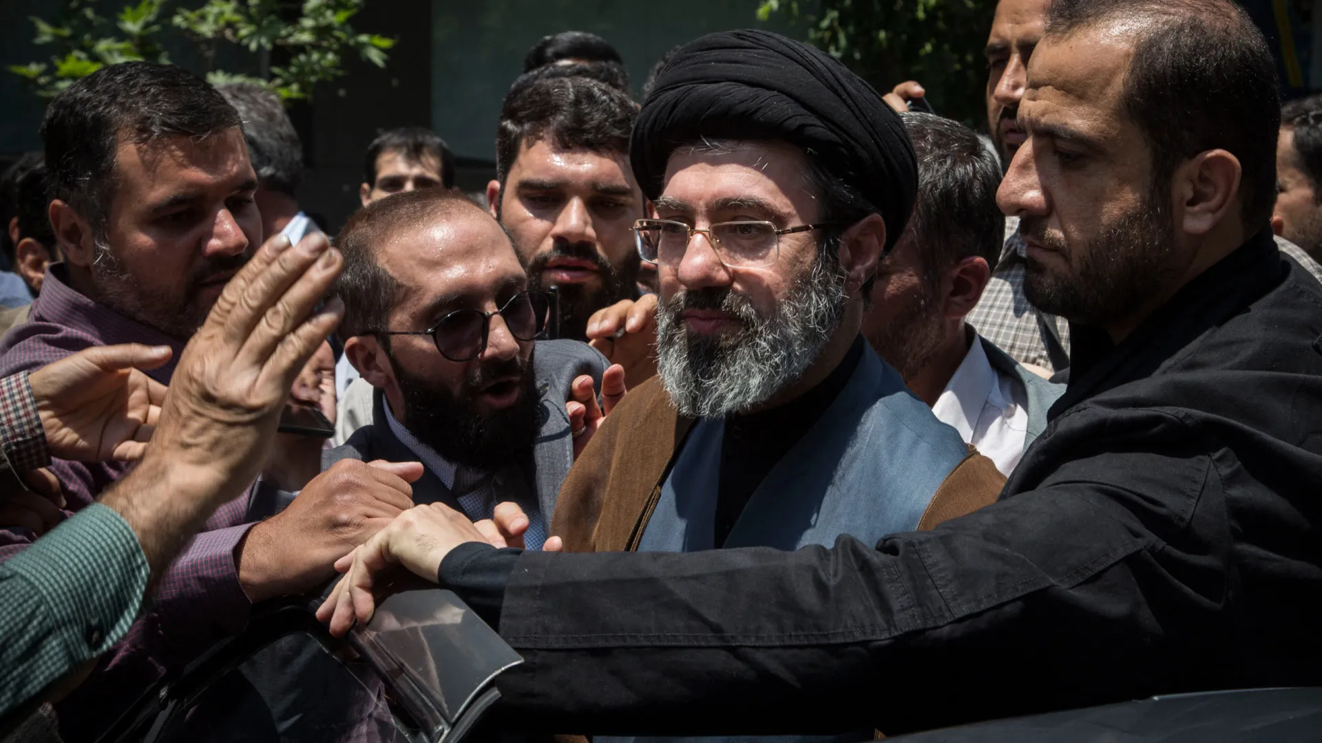 Mojtaba Khamenei é o novo líder supremo, avança imprensa iraniana