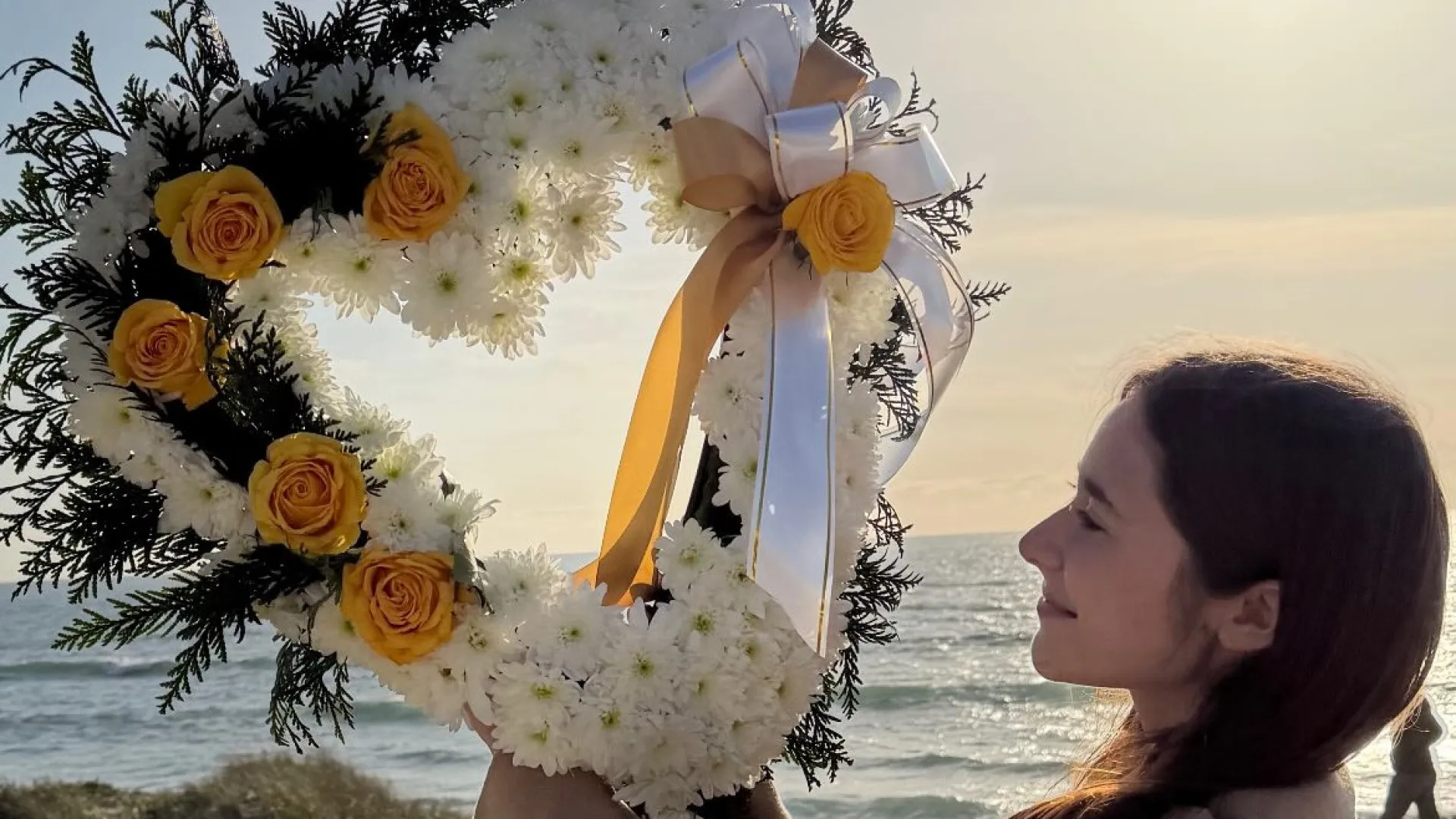 
                    Beatriz Frazão presta emotiva homenagem à mãe após falar da sua morte
                