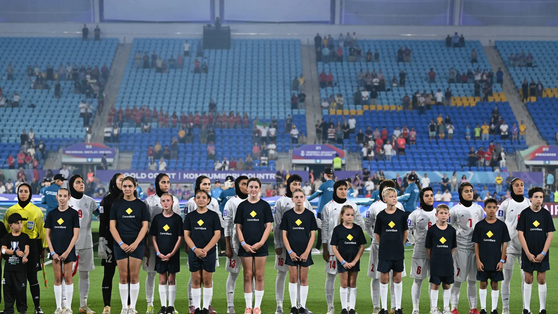 FIFPro exige garantias de segurança para iranianas que não cantaram hino