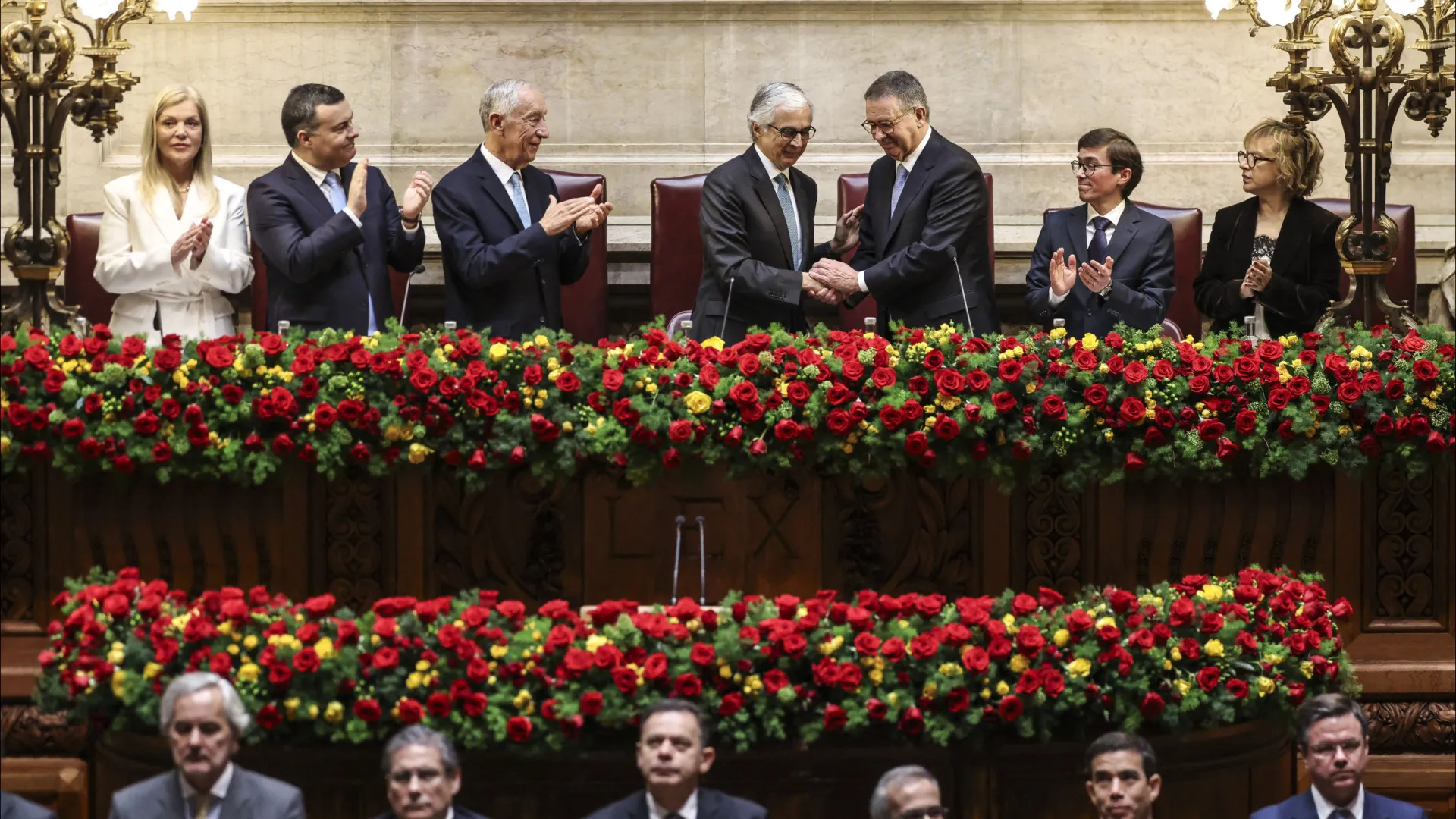 Esquerda diz que estabilidade deve servir para resolver problemas