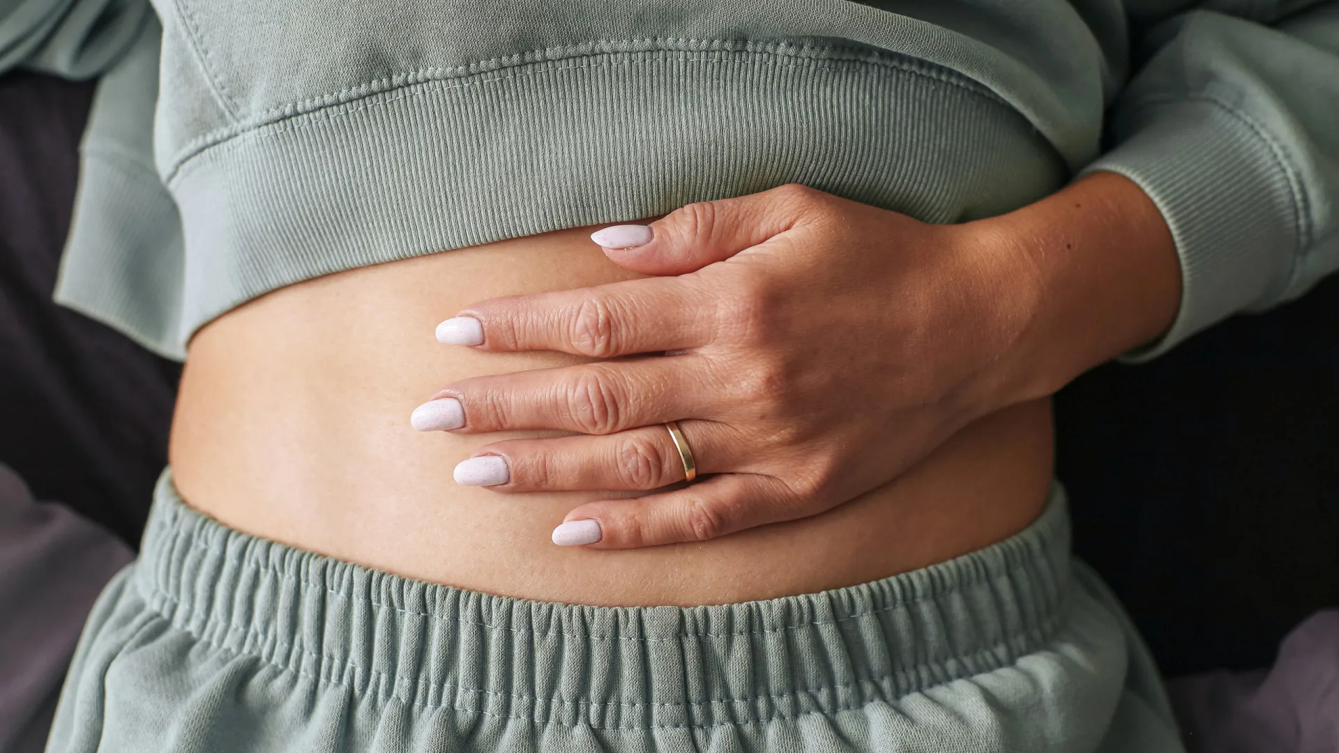 
                    Maneiras (naturais) de melhorar a digestão e aliviar o inchaço
                